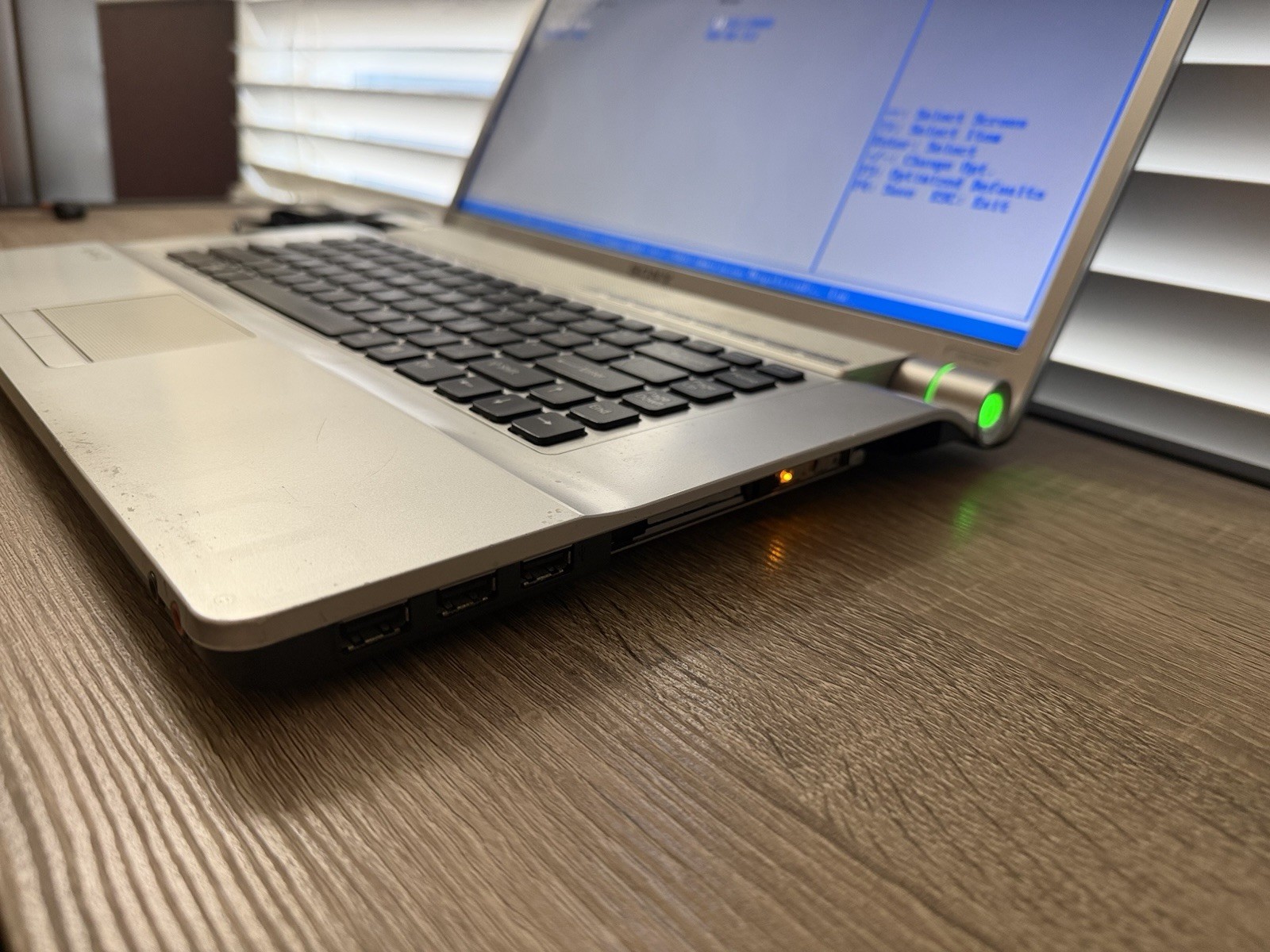 Sony Vaio VGN-FW290 Core 2 Duo 3GB Ram – BOOTS TO BIOS – NO HD
