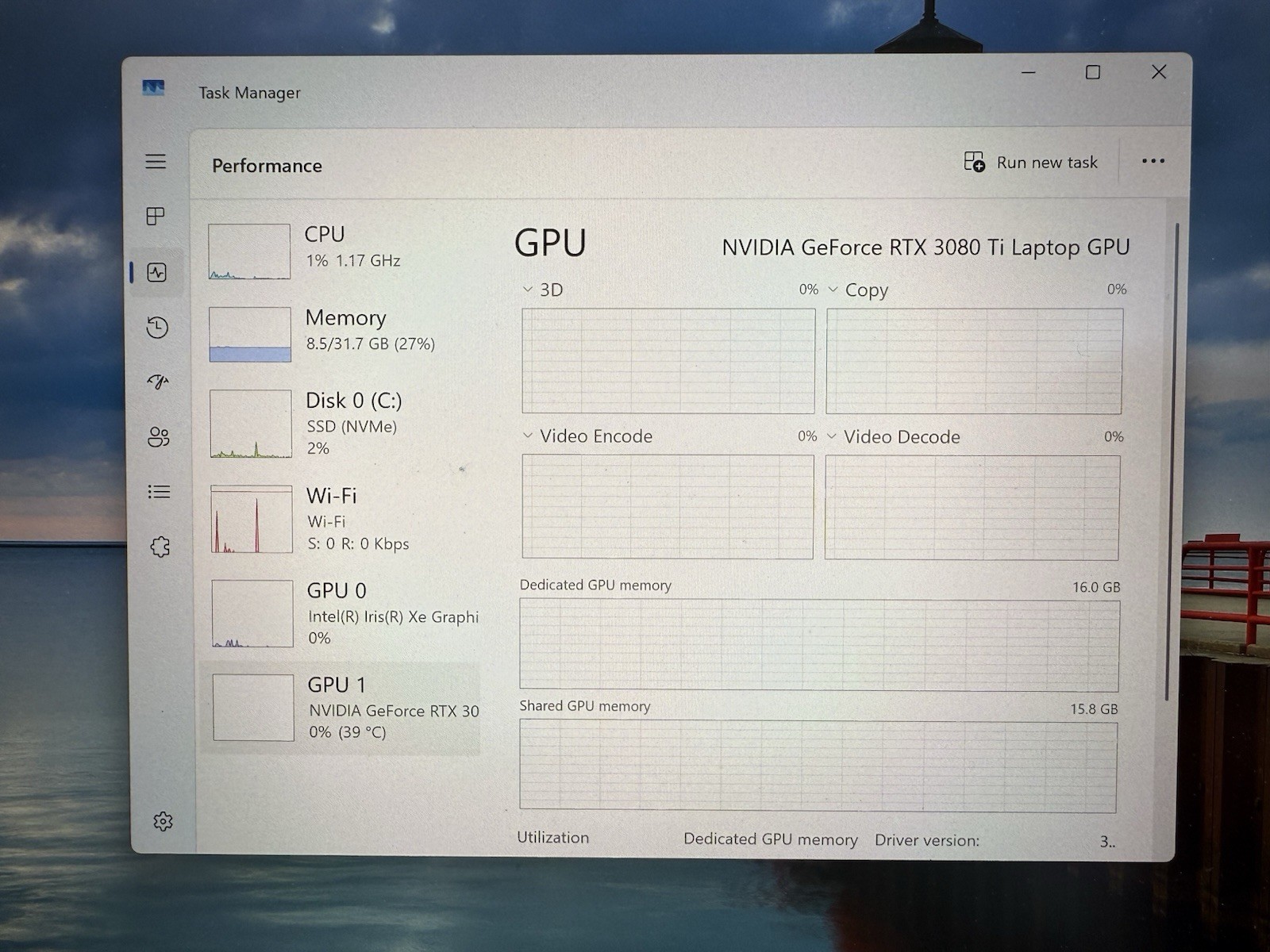 Razer Blade 15 – RTX 3080 Ti, 32GB RAM, 1TB SSD 144hz 12th Gen i9
