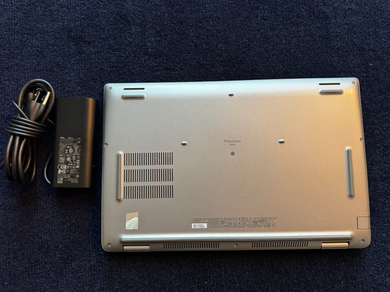Dell Precision 3590 15.6 Gray FHD 1.4 GHz Ultra 7 165H 16GB 512GB SSD RTX500 GPU