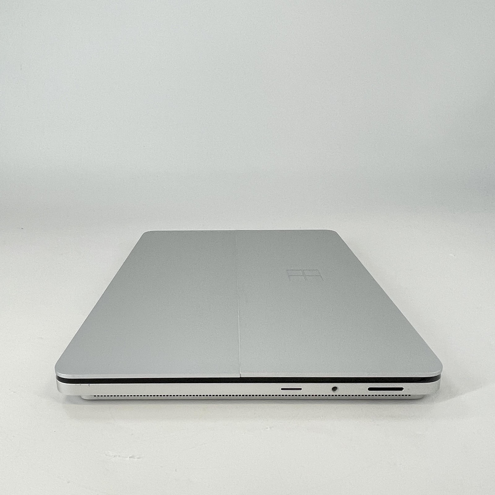 Microsoft Surface Laptop Studio 2 14 2K TOUCH 2.9GHz i7-13800H 64GB 1TB RTX 4060