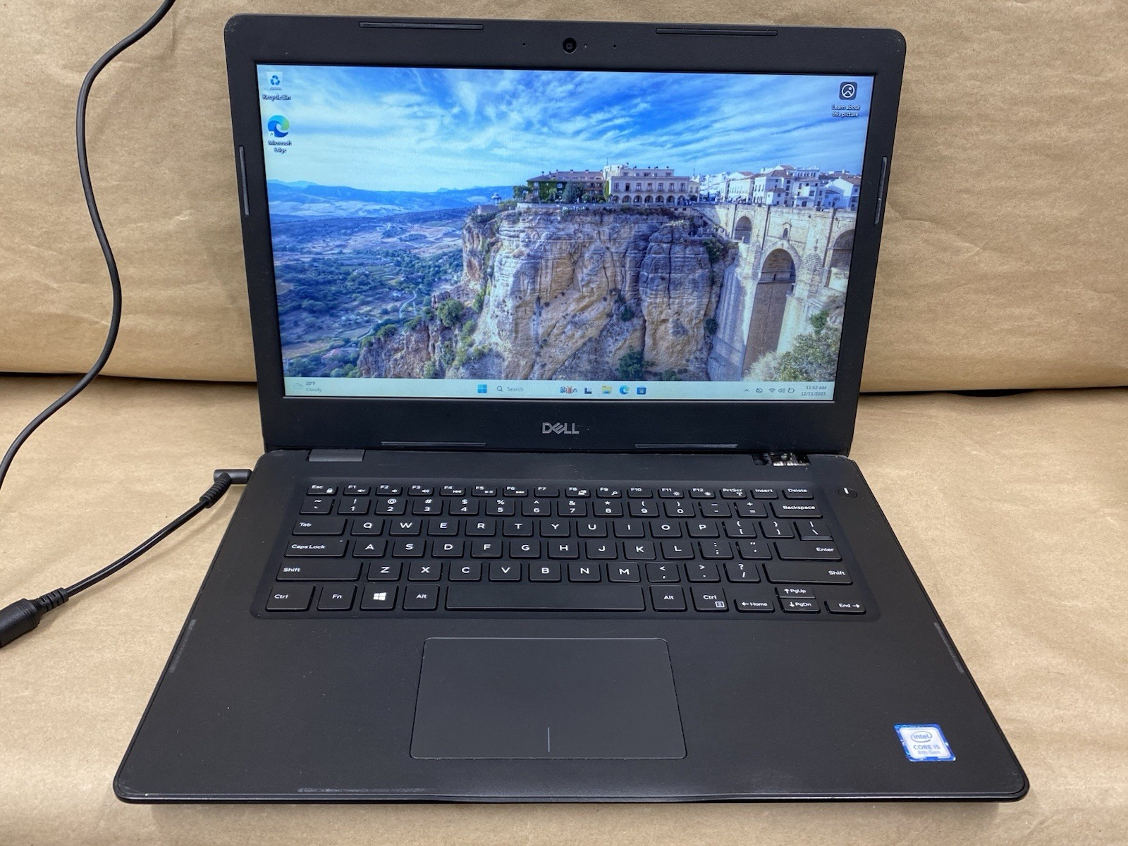 Dell Latitude 3490 – 14″ i5-8250U – 4GB – 128GB SSD – Win 11 Pro READ