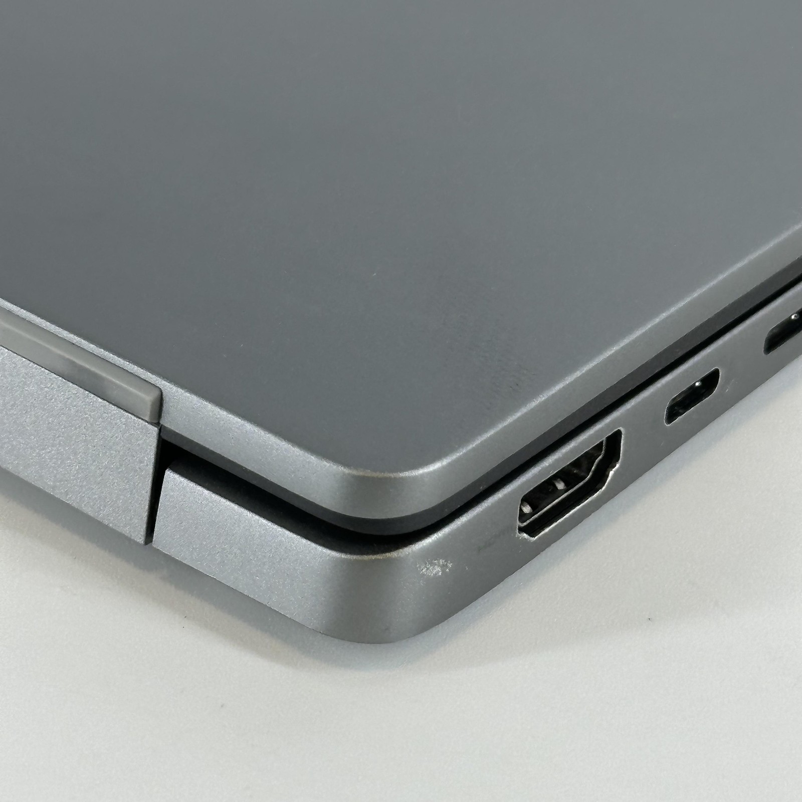 Dell Latitude 7440 14 QHD+ TOUCH 1.9 GHz i7-1370P 32GB 256GB SSD – Good