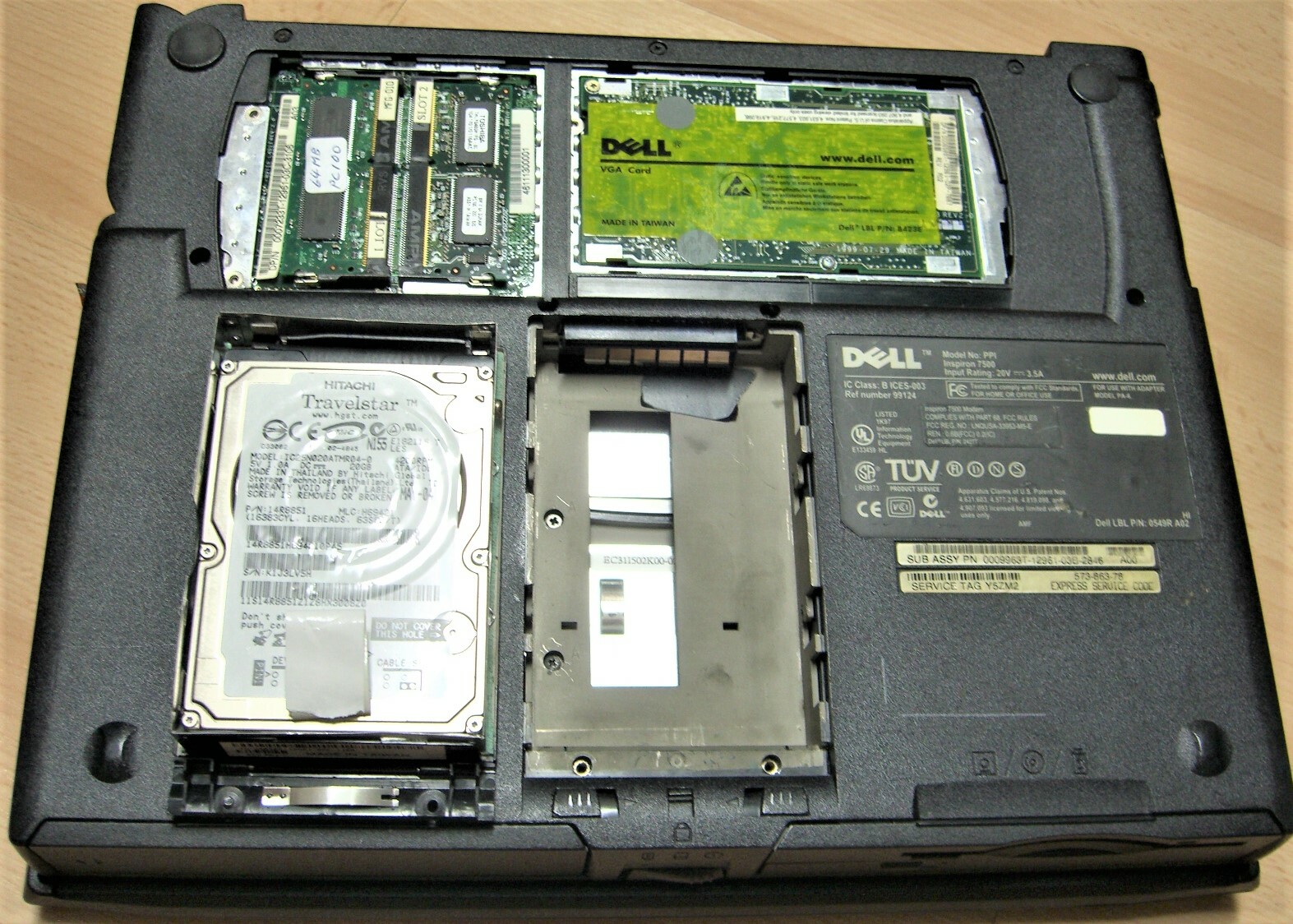 Old Dell Inspiron 7500 Laptop w/CPU/HD/Rams & Dock for collector (Working As Is)