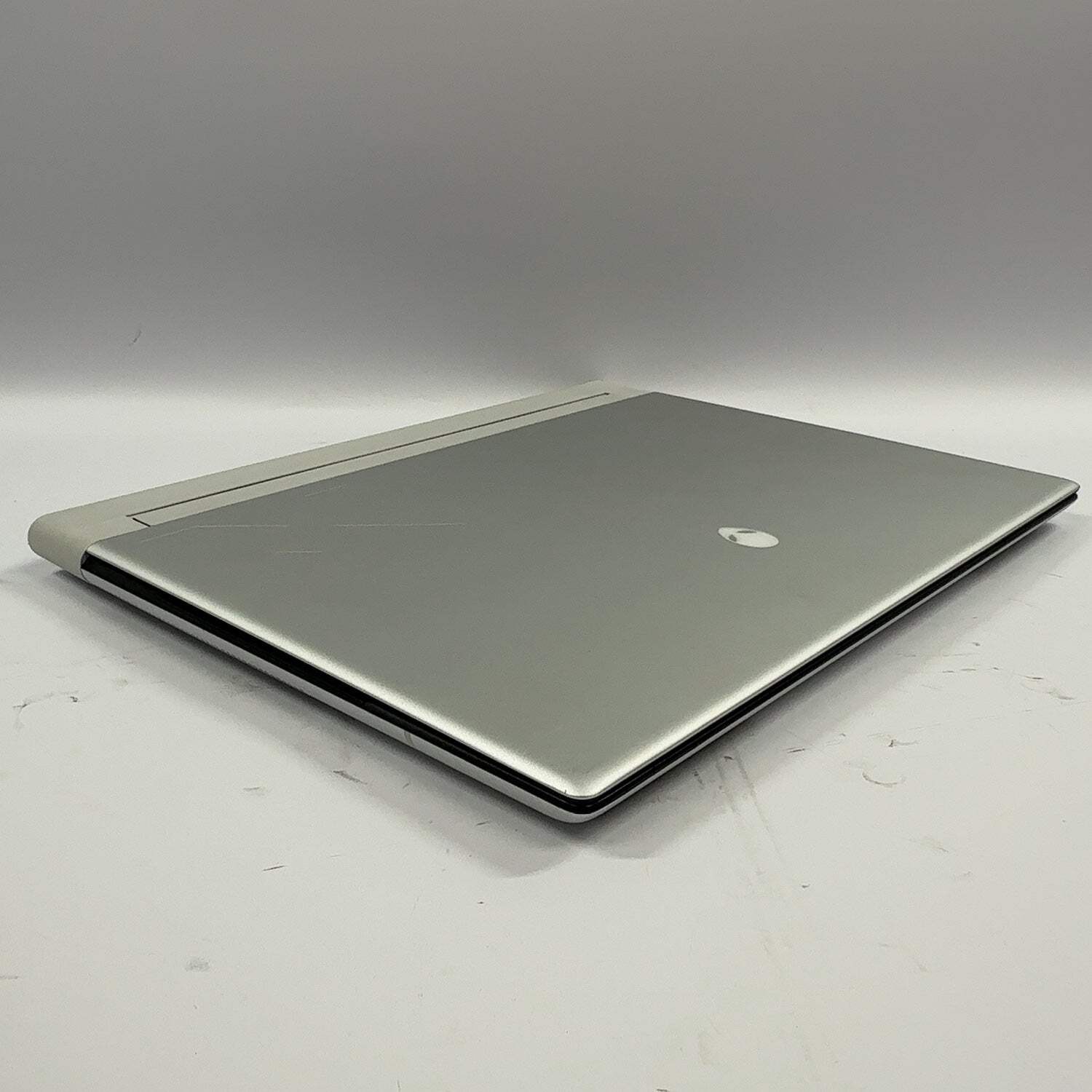 Alienware X16 R1 15.9″ i9-13900HK 2.6GHz 32GB RAM 1TB SSD GeForce RTX 4080