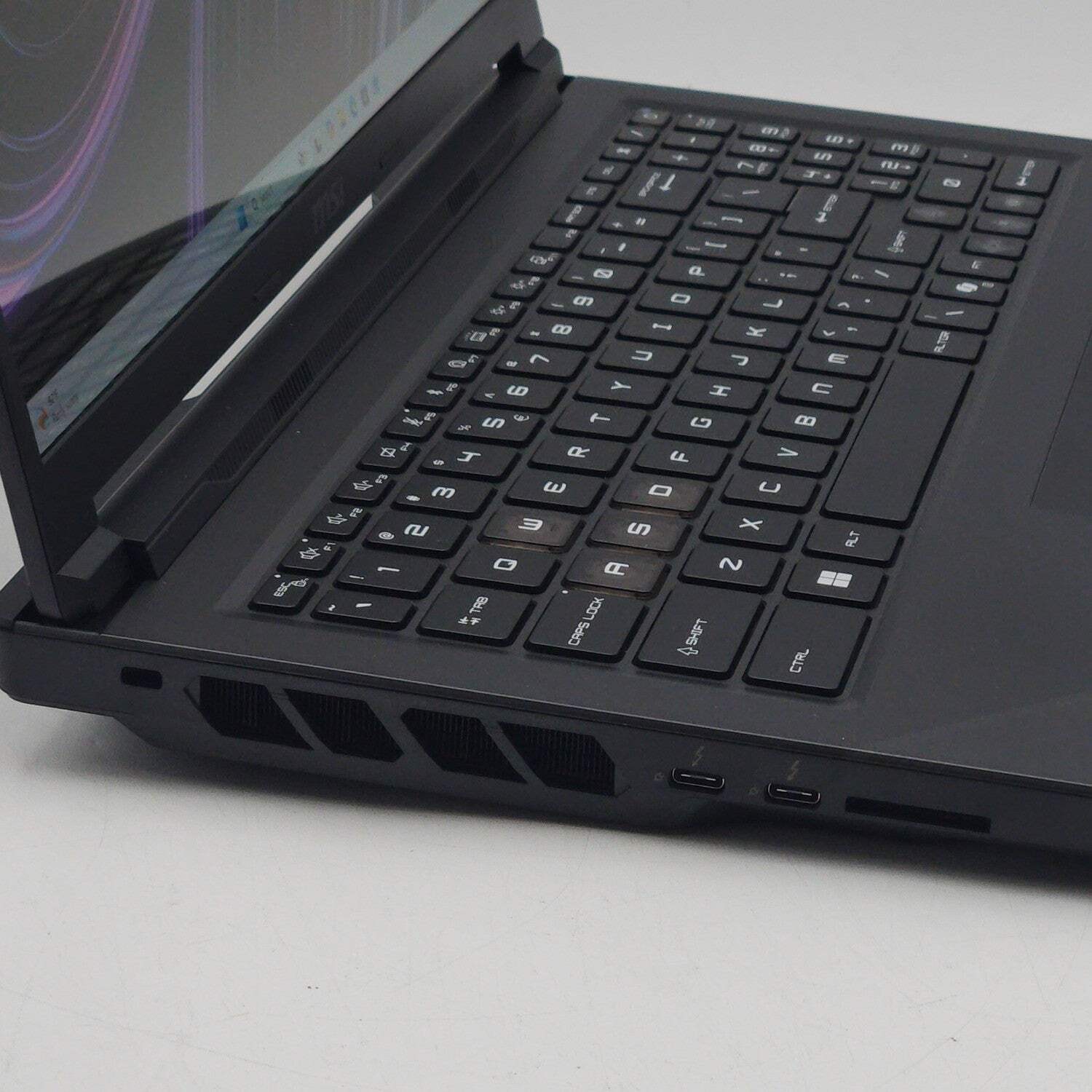 MSI Raider 16 Max HX B2WH 16″ Core Ultra 9 290HX Plus 2.7GHz 32GB RAM 1TB SSD