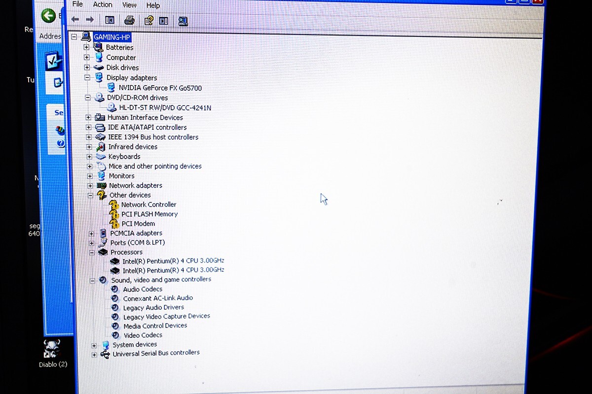 HP P4 3.02Ghz RETRO GAMING Alienware Perform. 17″ 5×4 + w/ SSD WinXP 98 95