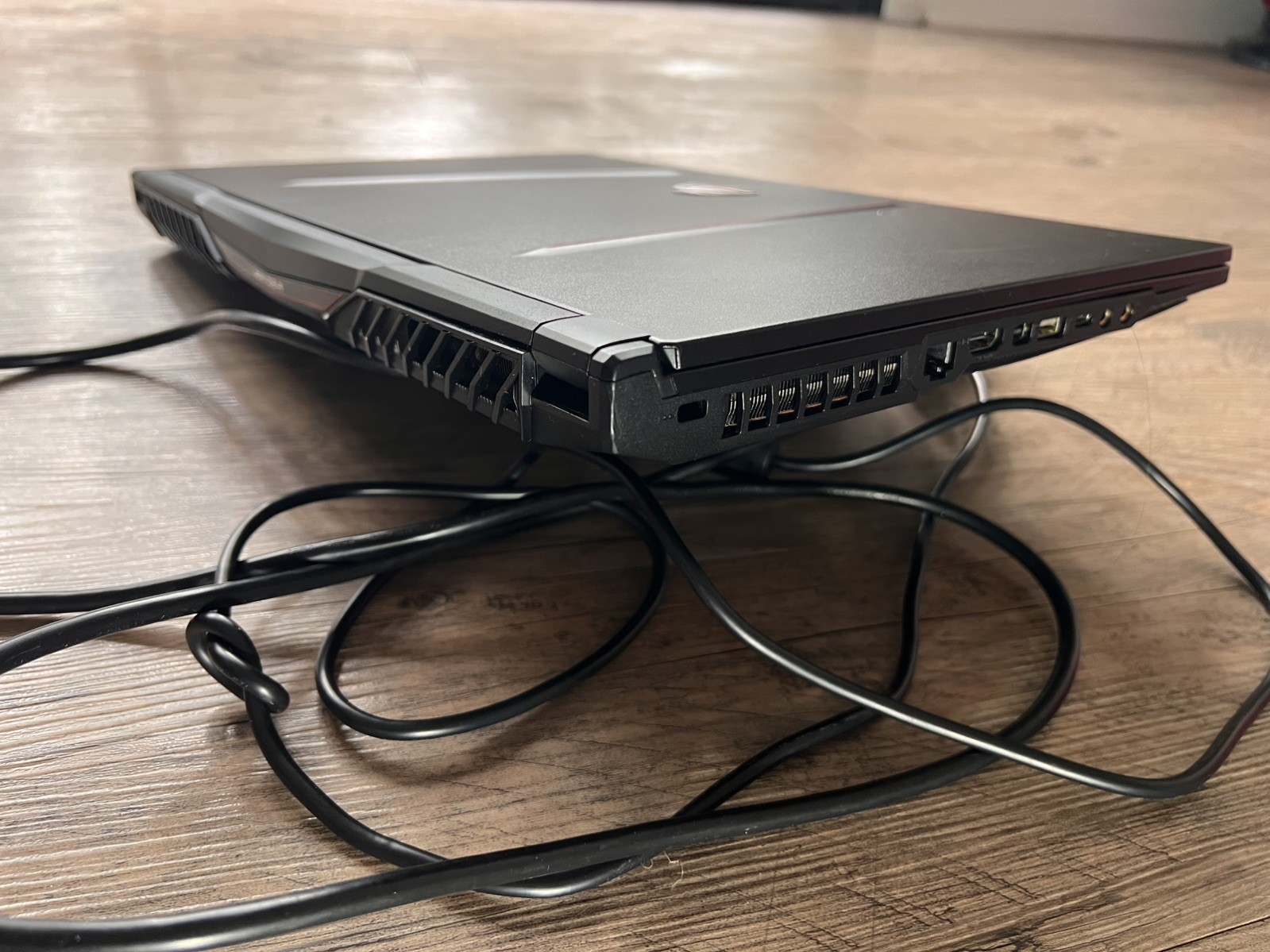 MSI GE75 Raider 17.3 inch (1TB + 512GB, Intel Core i7 10th Gen., 2.60GHz, 16GB)