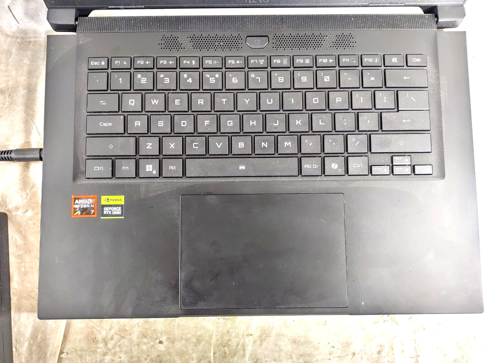 Gigabyte Aero X16 Copilot+ 16″ Ryzen AI 7 350 16GB DDR5 1TB SSD Radeon 860M 8GB