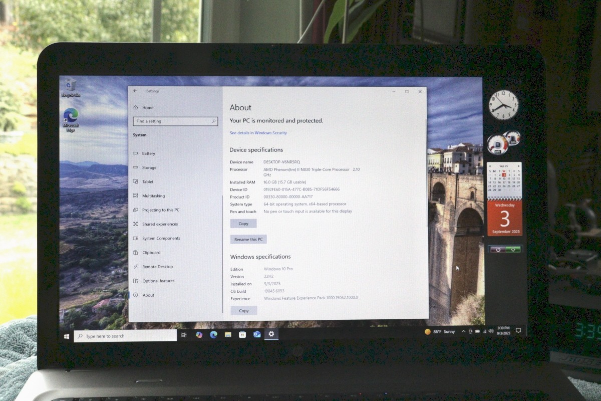 HP PAVILION DV7 17.3″ Triple-Core 2.10GHz 16GB RAM 500 Red WD HDD Windows 10 Pro