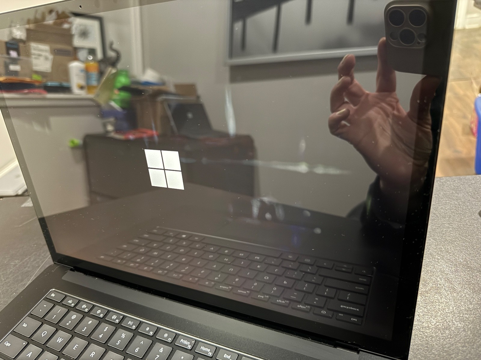 Microsoft Surface Laptop 3 1872 1.20GHz i5-1035G7 8GB RAM 256GB SSD Win 11 -READ
