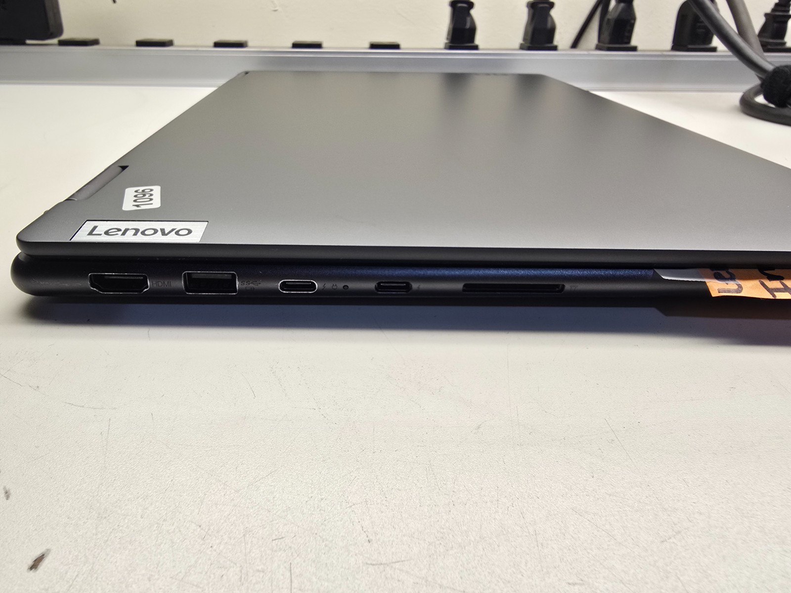 Lenovo Yoga 7 2-in-1 16″ 2.5K Touch Laptop Core i5-1240P 8GB RAM 256GB SSD Gray