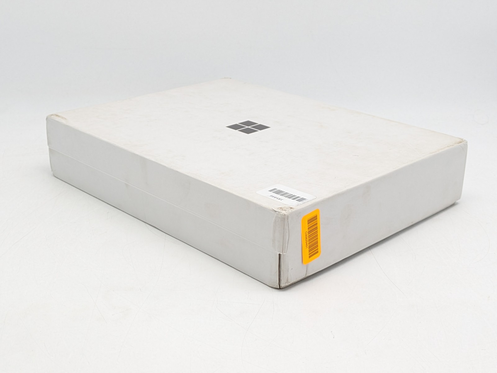 Microsoft Surface Laptop 2095 13″ Snapdragon X Plus 16GB RAM 256GB UFS Win11H