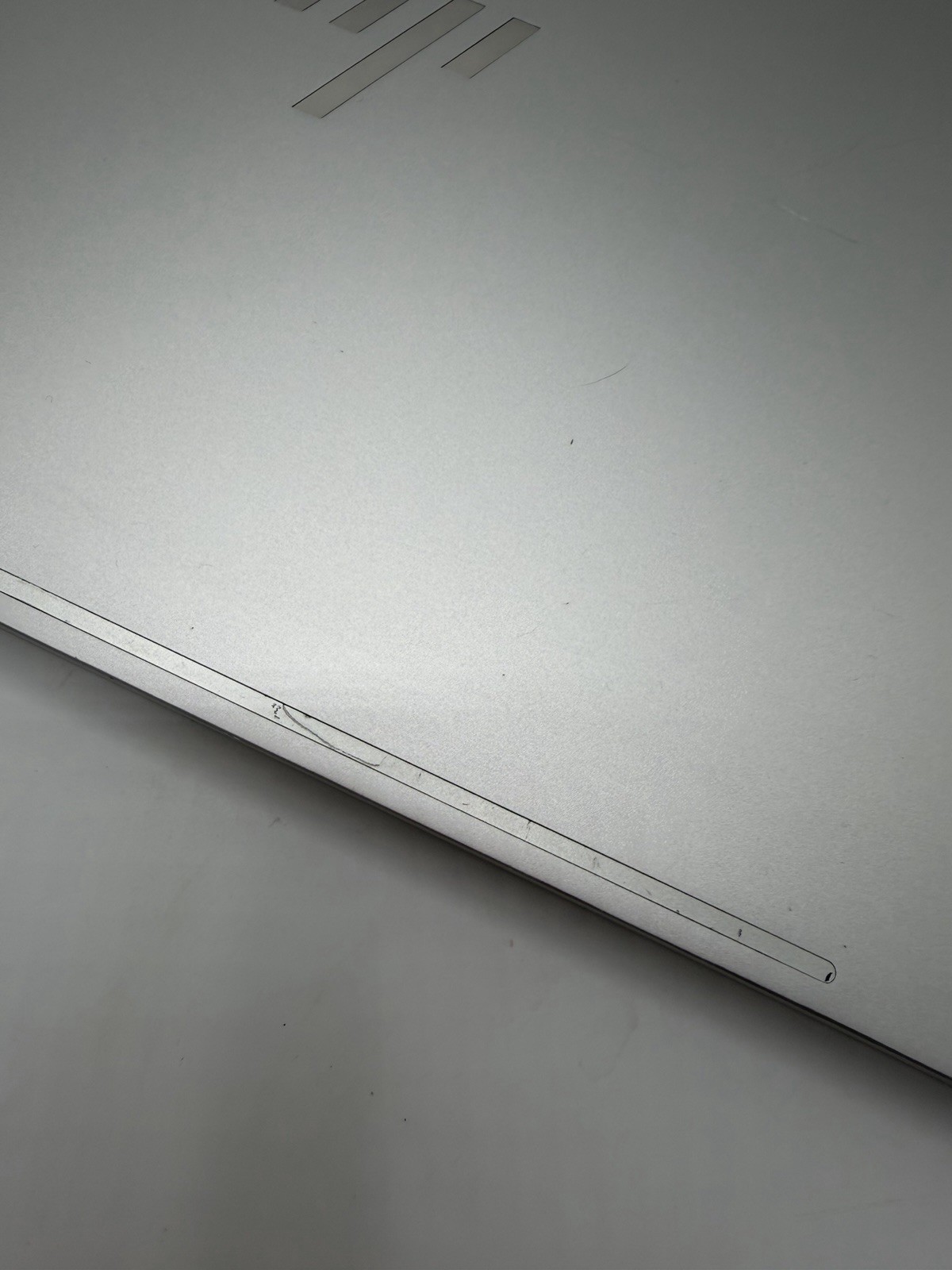 HP Envy 17m-ch0013dx 17.3” Touch i7-1165G7 16GB RAM 512GB SSD Windows 11 Iris Xe