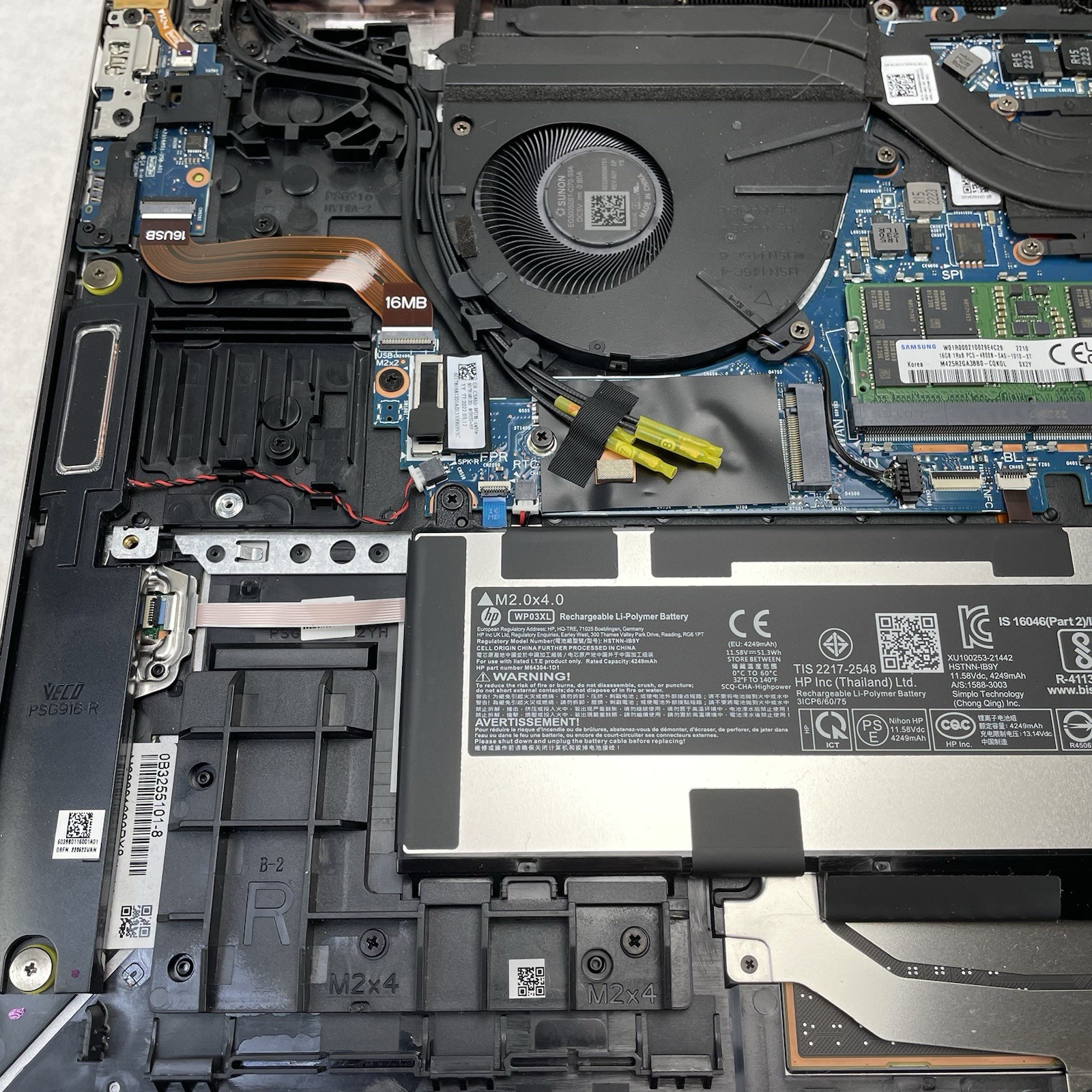 HP ZBook FireFly G9 16″ i7-1260P 2.079 GHz 16 GB RAM No SSD/OS/AC – Sticky Keys