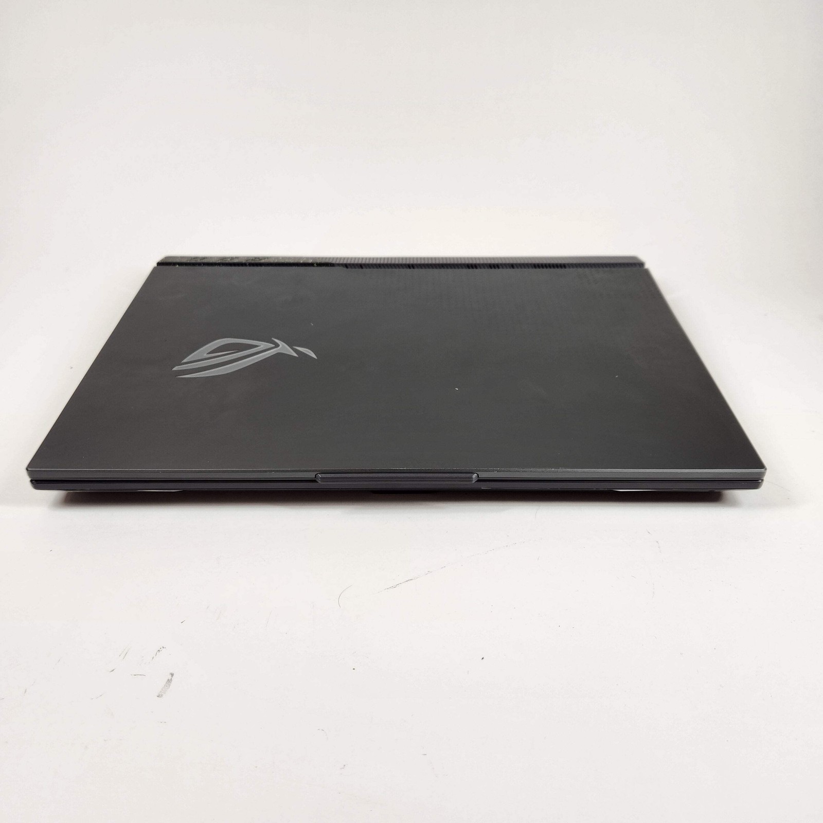 Asus ROG Strix G713P 17.3″ Ryzen 9 7845HX 16GB RAM 1TB SSD GeForce RTX 4060