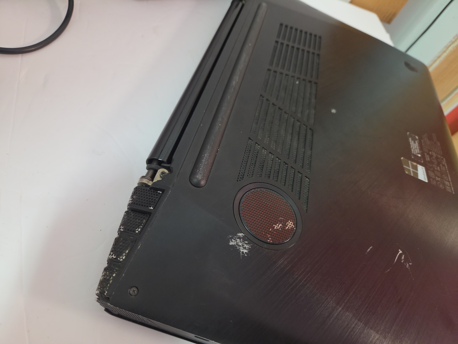 lenovo y50-70 Touch I7-4700hq 2.4ghz 16gb 256gb (Fair Condition)