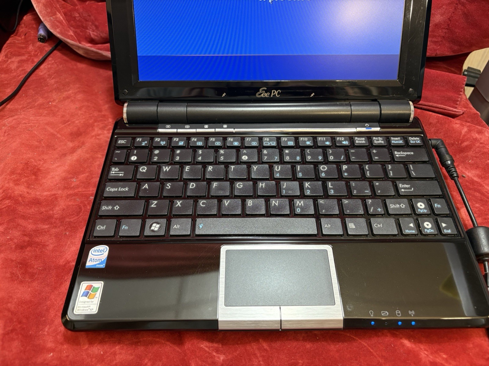 ASUS Eee PC 1005HAB The OG Netbook Laptop Computer Windows XP Home Nice Restored
