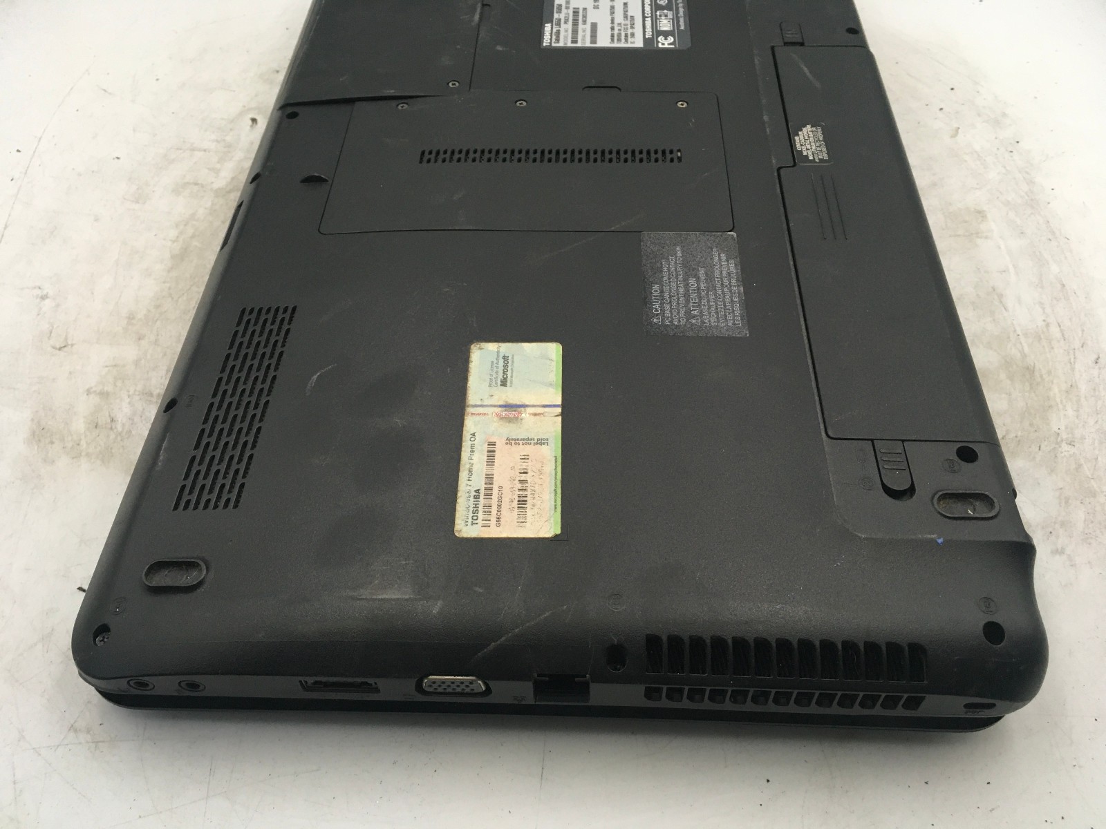 TOSHIBA SATELLITE L655D S5050 – FOR PARTS/NO BOOT – AMD ATHLON II – 4GB RAM – BB