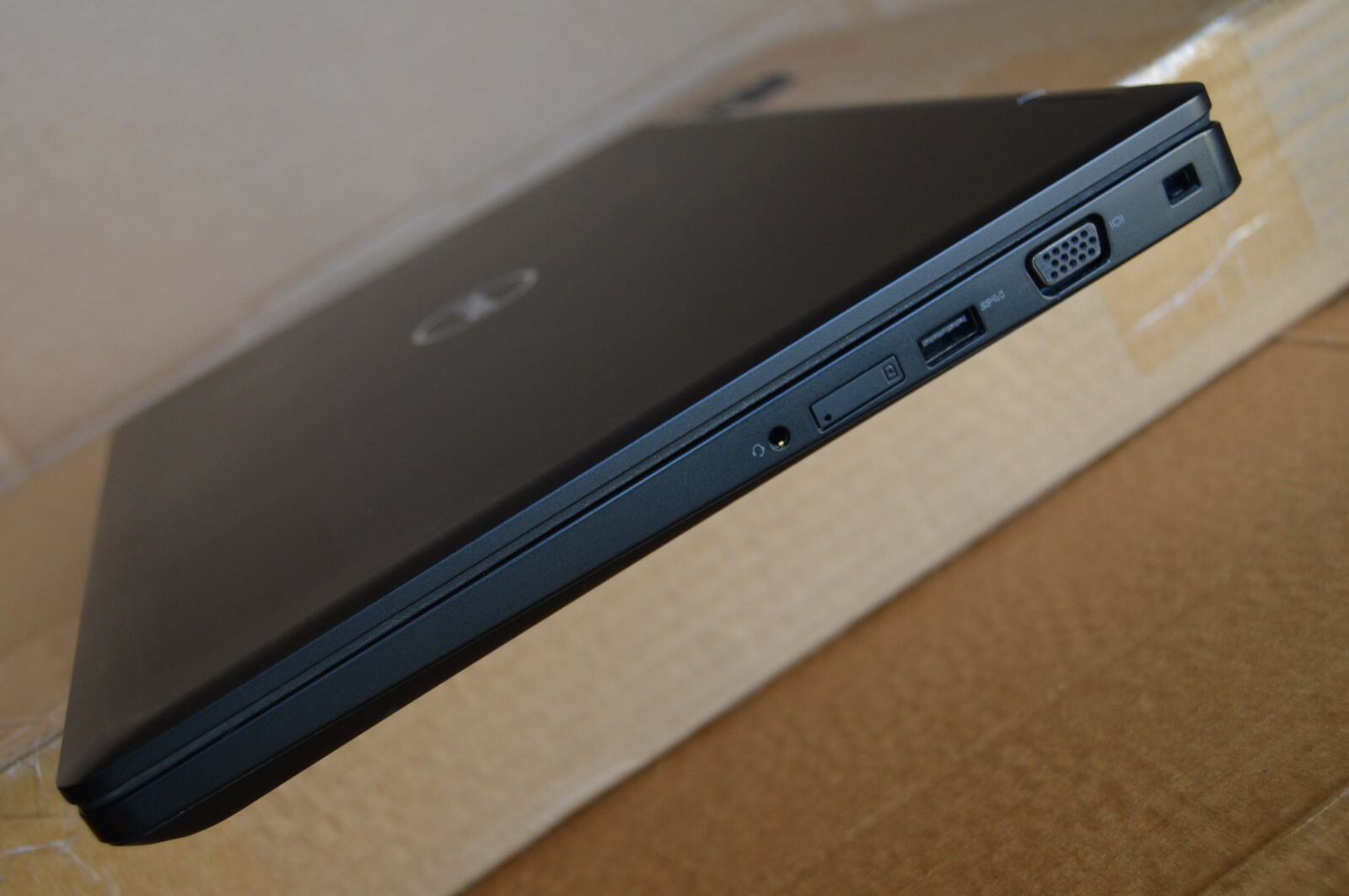 Dell Latitude 5580 1080P IPS i7-7820HQ 16GB 512GB Backlit-KB