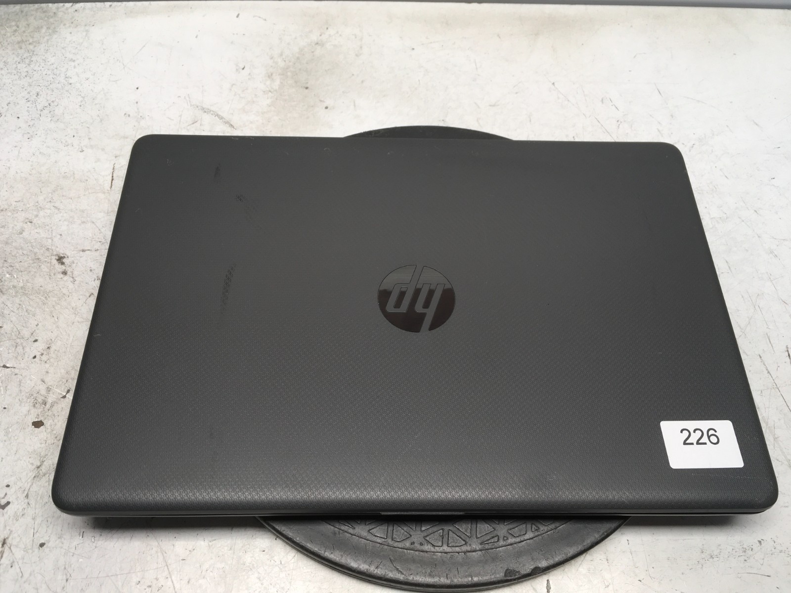 HP 255 G8 AMD Ryzen 5 5500U 2100MHz 4 GB NO HDD