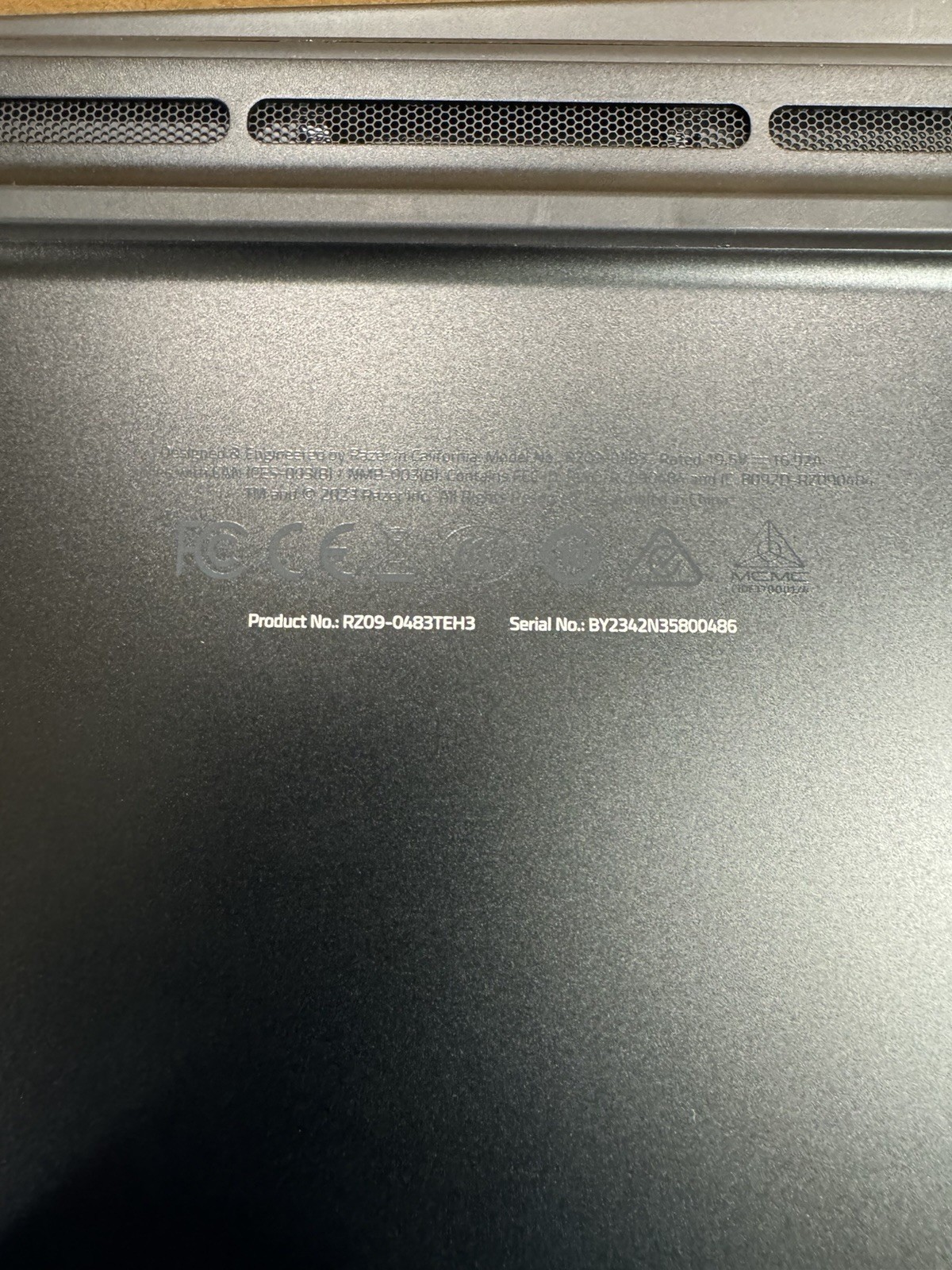 RAZOR BLADE 16 i9-13950HX RTX 4080 32GB RAM 1TB SSD 240Hz QHD Xcellent Condition