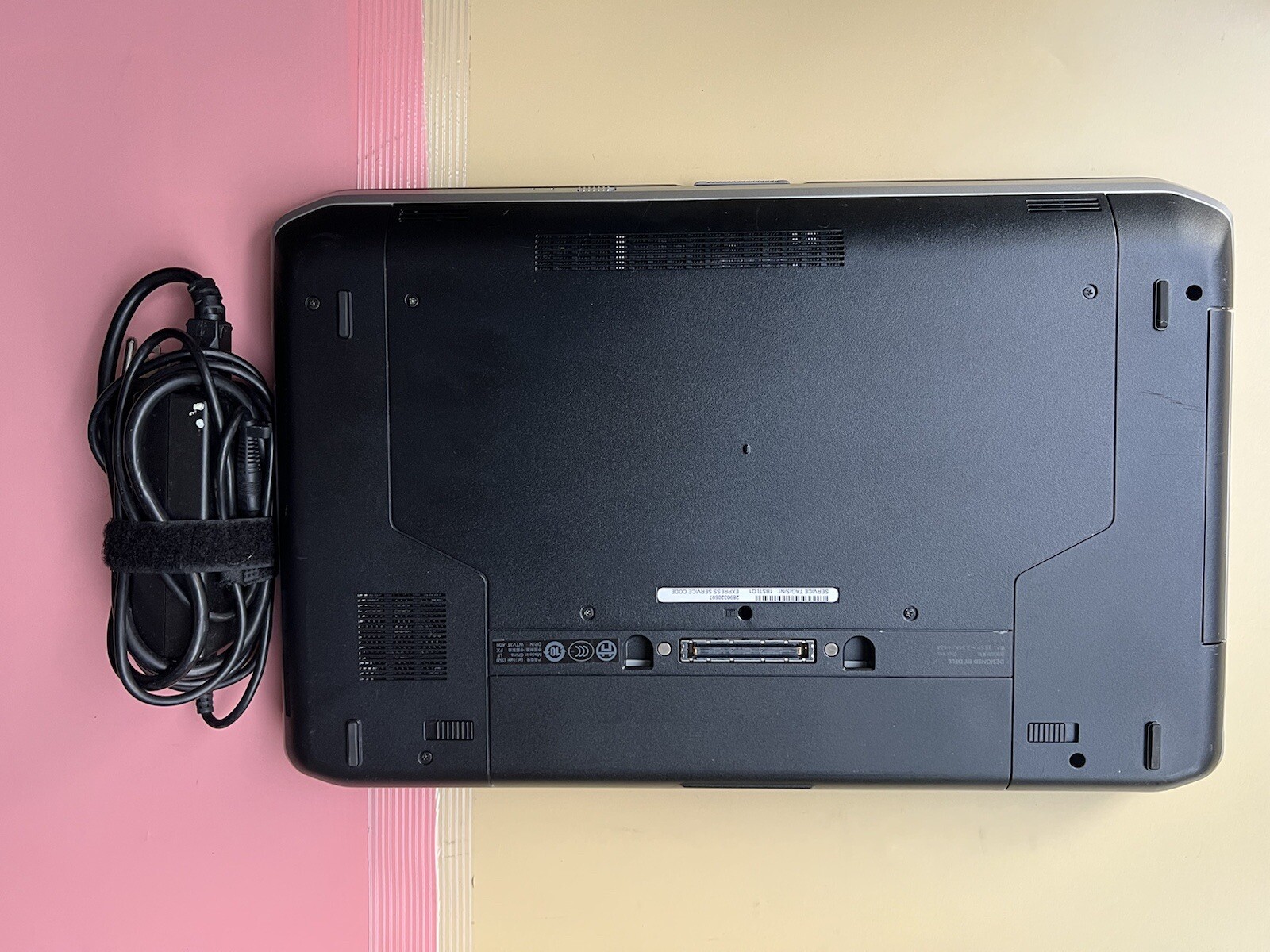 Dell Latitude E5520 15.6″ Intel Core i5-2410M 4GB RAM 500GB HDD WEBCAM HDMI