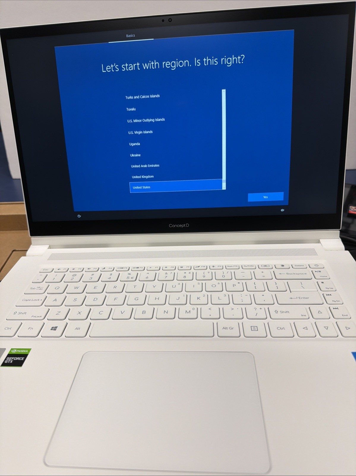 Acer ConceptD 3 Ezel CC315-72G-73DF 15.6″ (1TB SSD, Intel Core i7 10th Gen
