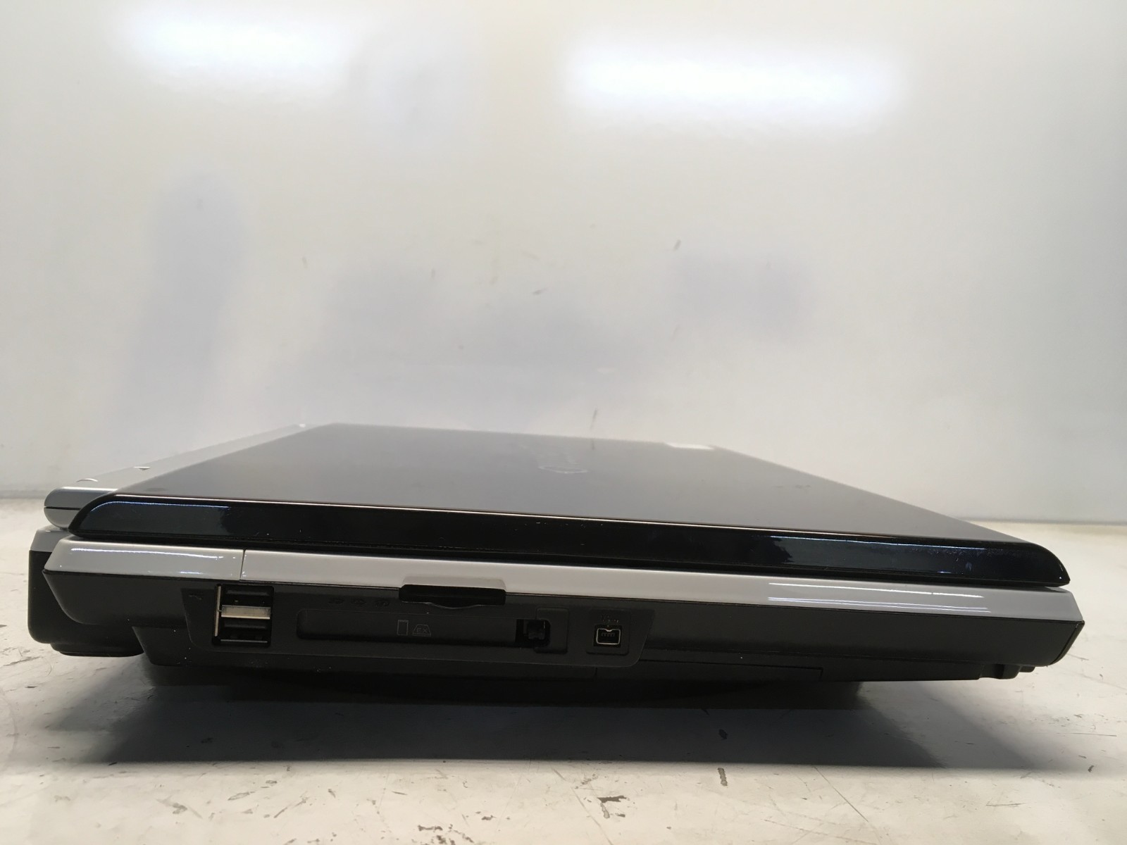 Toshiba Qosmio F45-AV410 Intel Core 2 Duo T5450 1.66GHz 2 GB NO HDD