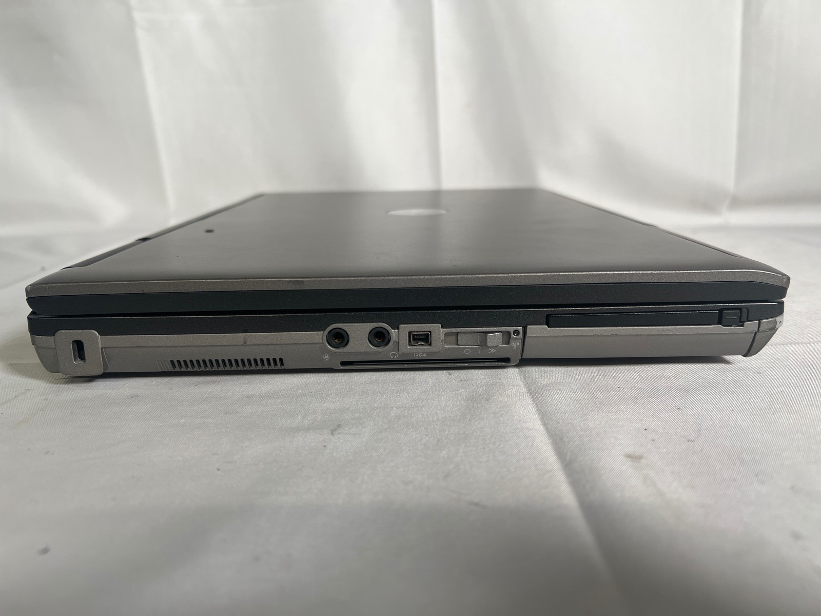 Dell Latitude D630 Win XP Core 2 Duo T7250 2GHz 3 GB 500 GB 14.1″ rs232