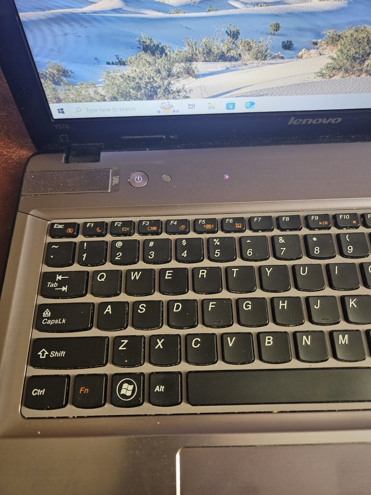 Lenovo Ideapad Y570 Laptop i7-2670QM 2.0 GHz Quad Core 8GB 500GB
