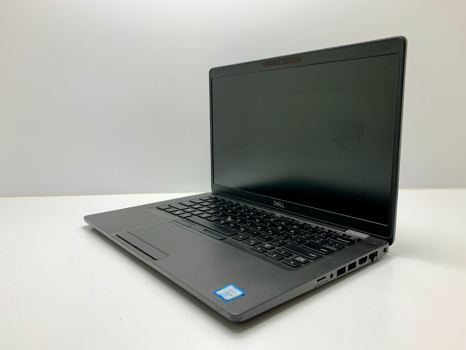 Dell Latitude 5400 | i5-8365U | 8GB RAM | 256GB NVMe | LINUX | BAD USB PORT