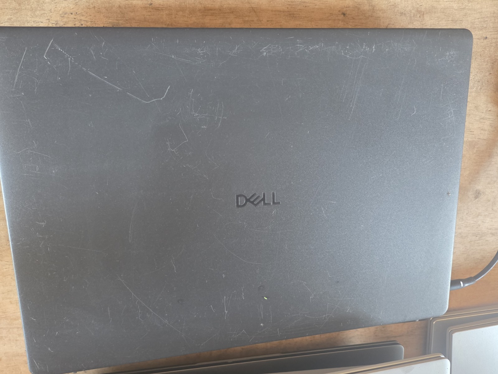 Dell Dc16250 16″ Touch Intel® Core™ 7-150U, 10 cores 1 TB SSD 16 GB DDR5 Good B