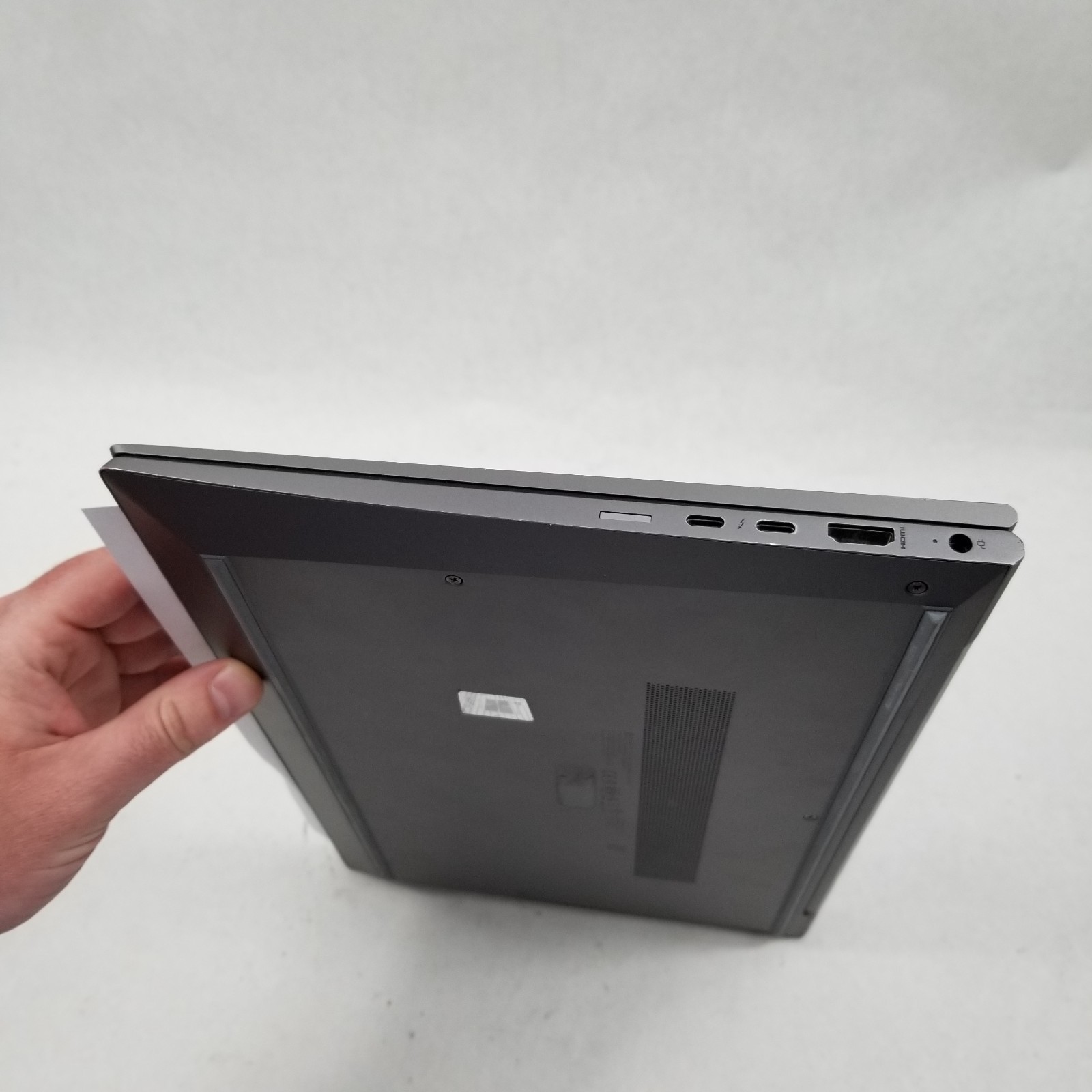 HP Zbook Firefly 14 G8 14″ Intel Core i5-1145G7 2.60GHz 16GB DDR4 512GB SSD