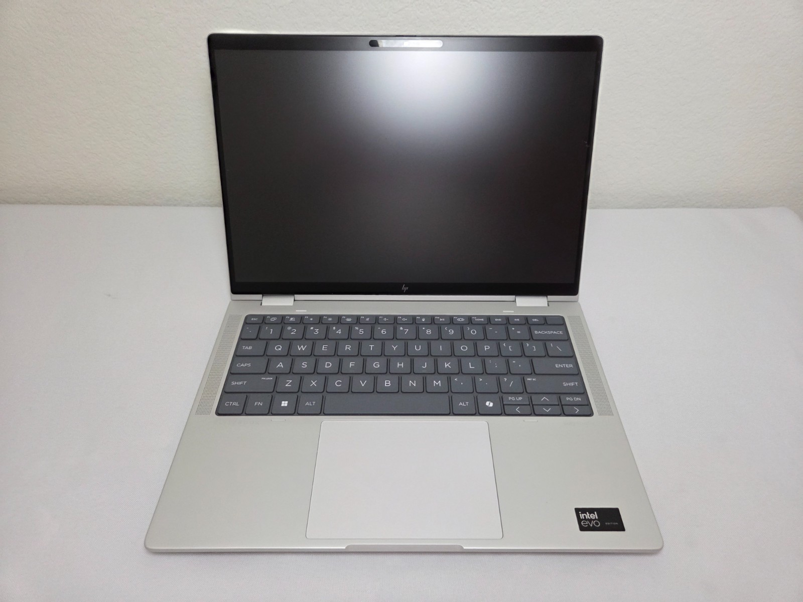HP Elite x360 1040 G11 14″ – Ultra 7 155H, 16GB RAM, 512GB SSD, WARRANTY