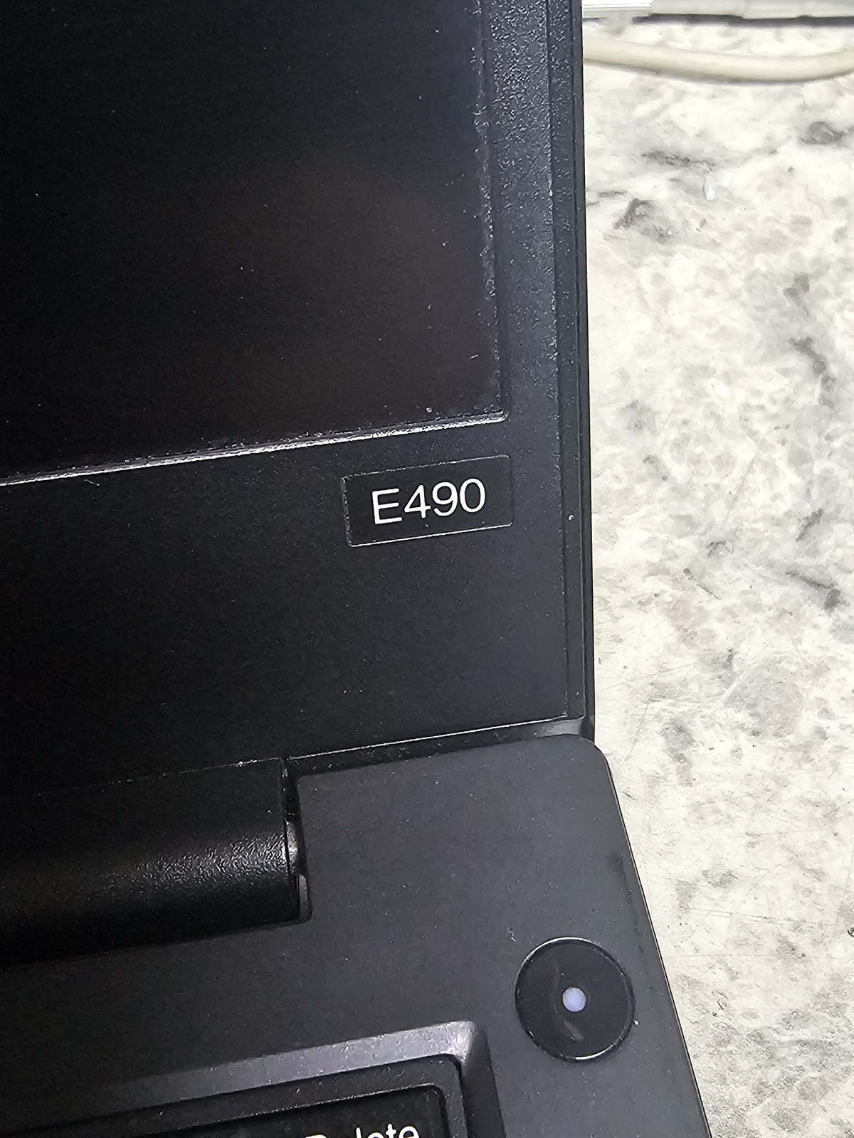 Office Lenovo Thinkpad E490 Intel i5-8265U 8GB RAM NO SSD / Charger – Special