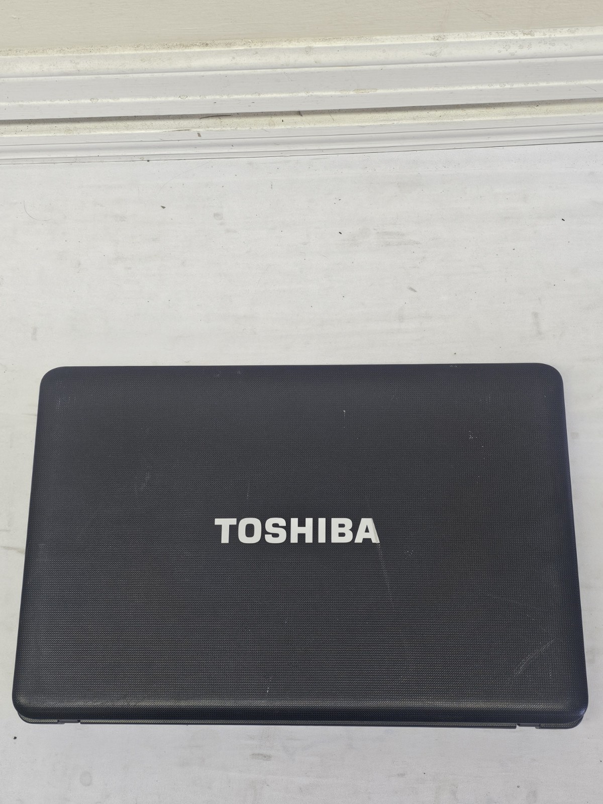 Toshiba Satellite C650D Laptop – AMD E-350 – 4GB RAM – NO HDD/OS – Parts – READ