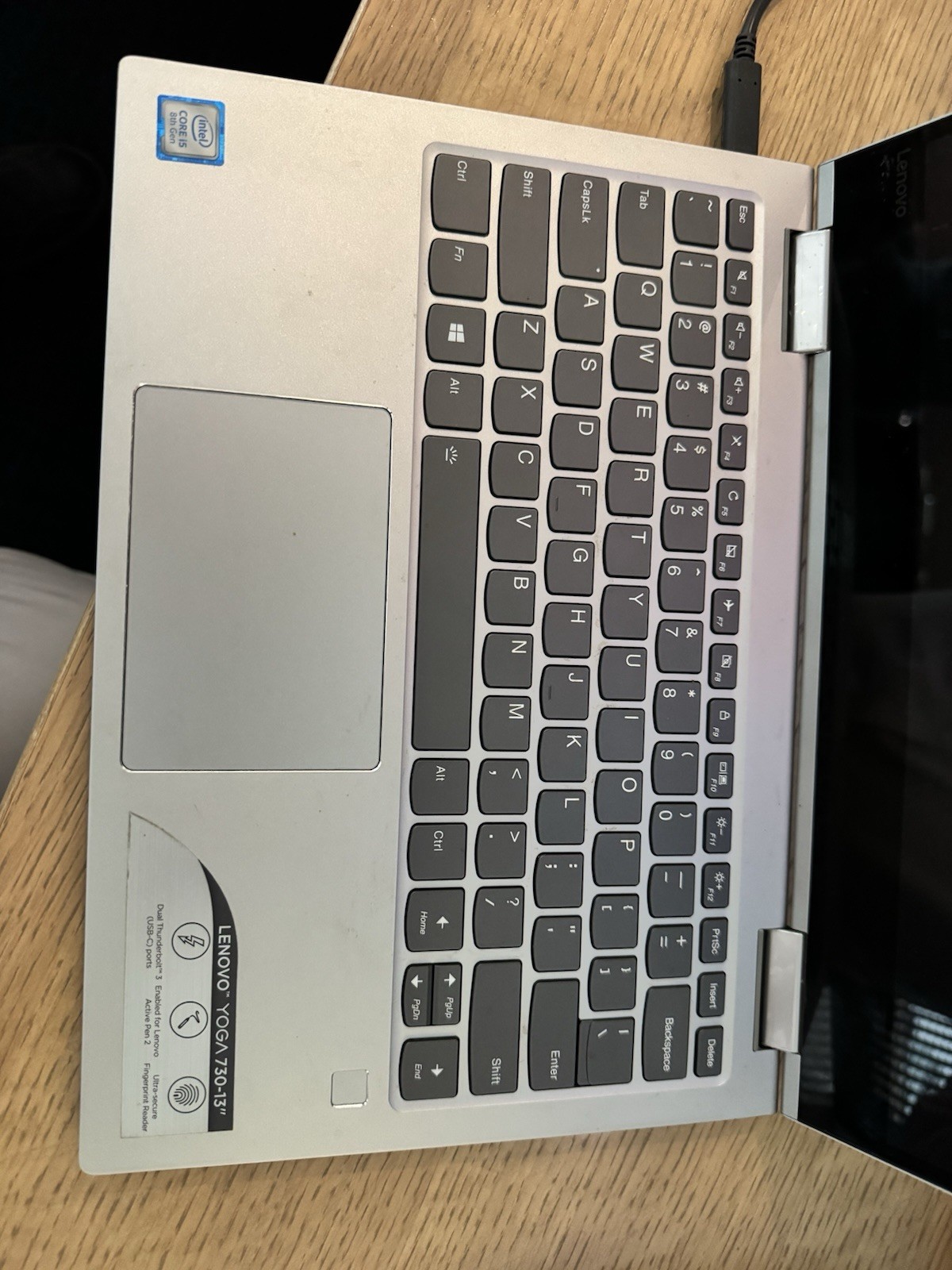 Lenovo Yoga 730-13IKB 13.3″ i5-8250U 8GB RAM 256GB SSD Faulty LCD Cable