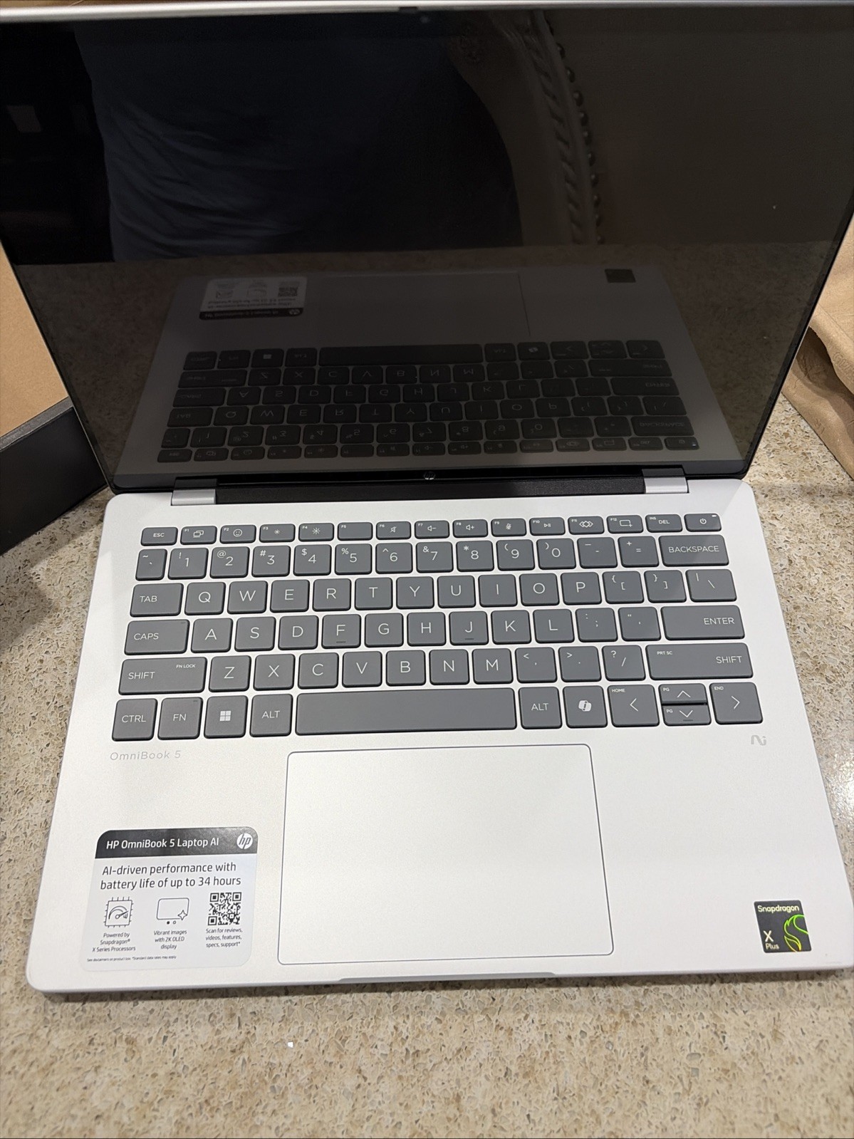 HP – OmniBook 5 – 14″ 2K OLED Touch-Screen Snapdragon X Plus 16GB Ram 512gb