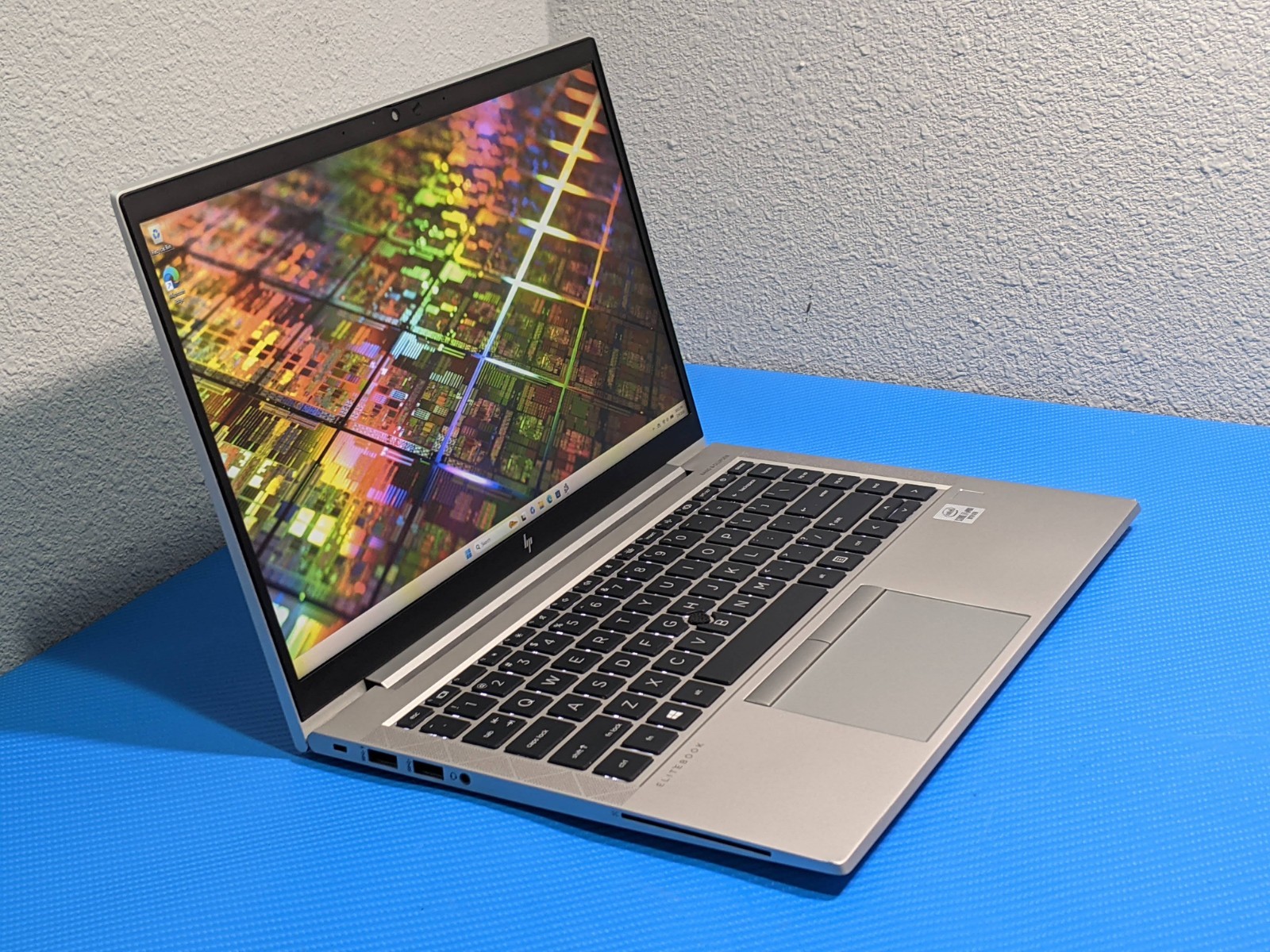HP EliteBook 840 G7 14″FHD Core i7-10610U vPRO 1.8GHz 8GB 256GB SSD W11P +PowrAd
