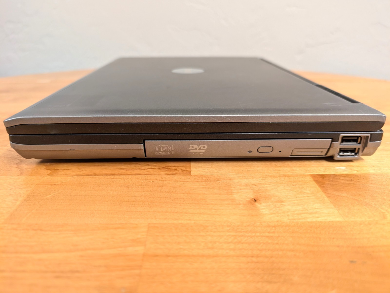 Dell Latitude D830 C2D 2.6Ghz 2GB 80GB XP Pro Serial Port DVD WiFi ~ COMPLETE!
