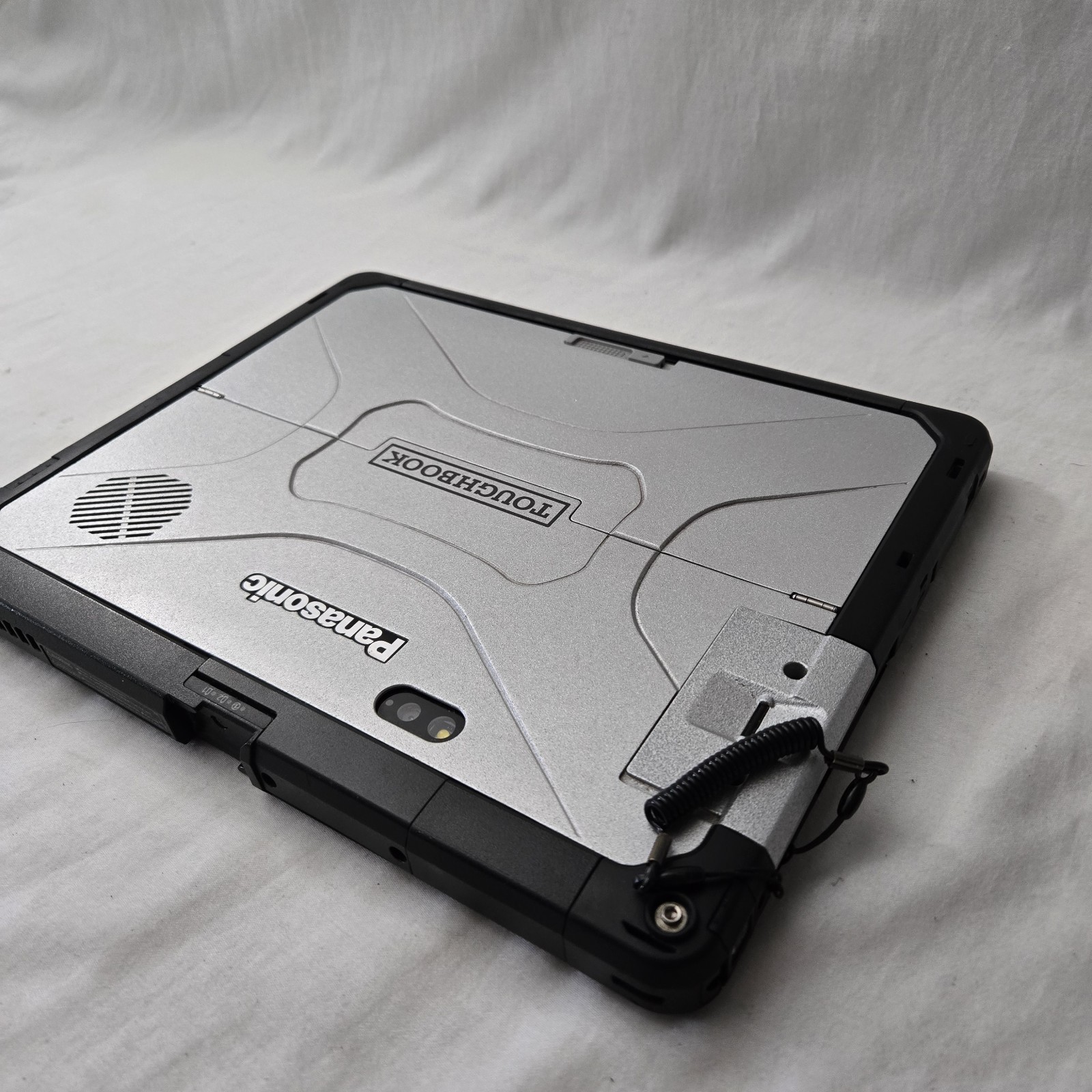 Panasonic Toughbook CF-33 i5-7300U 2.6GHz 256GB SSD 8GB Ram 4G – GPS — Grade B