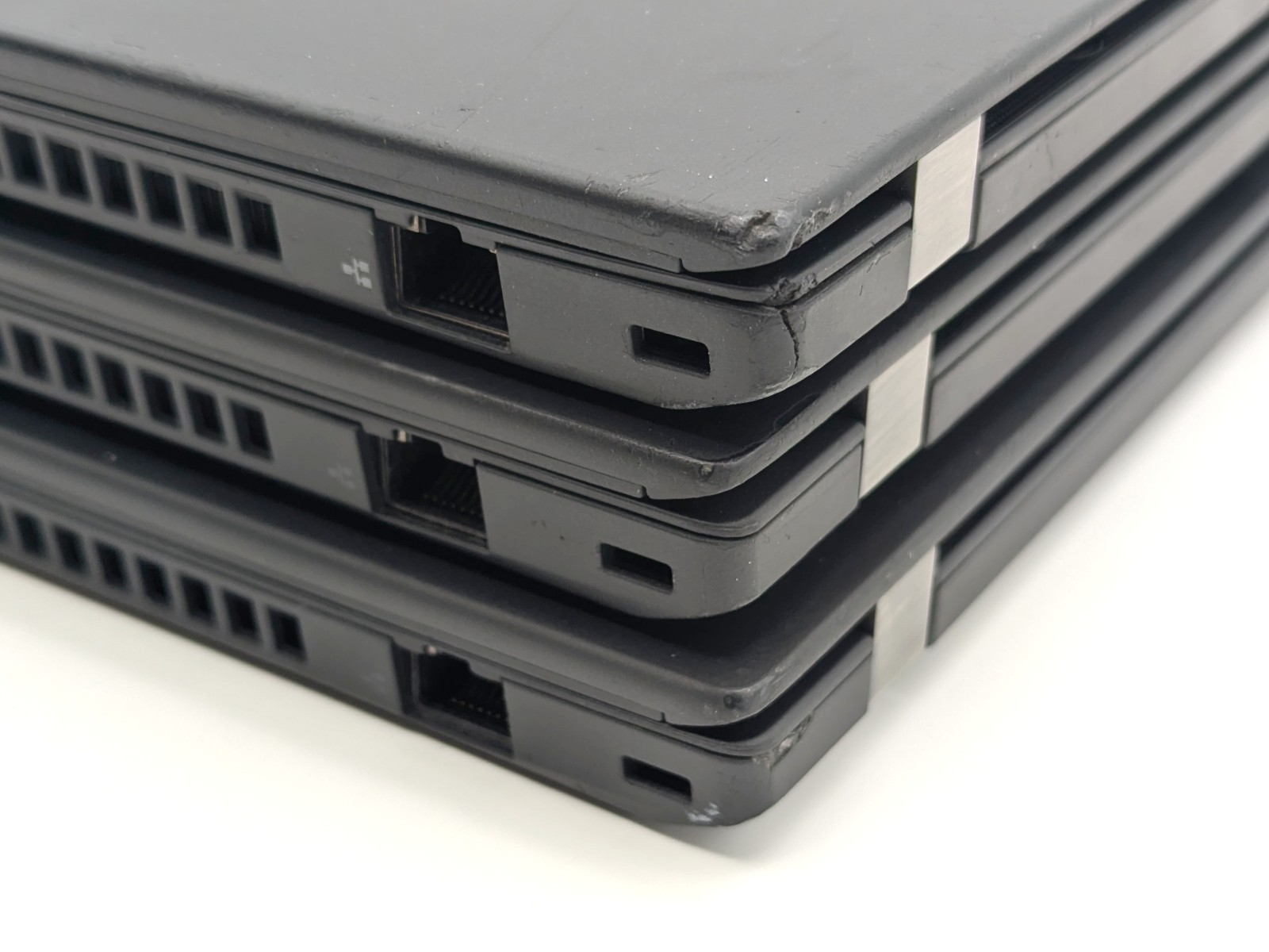 Lot of 3 Lenovo ThinkPad T490 – 14″ Intel Core i5-8365U 8GB RAM No OS/SSD/AC