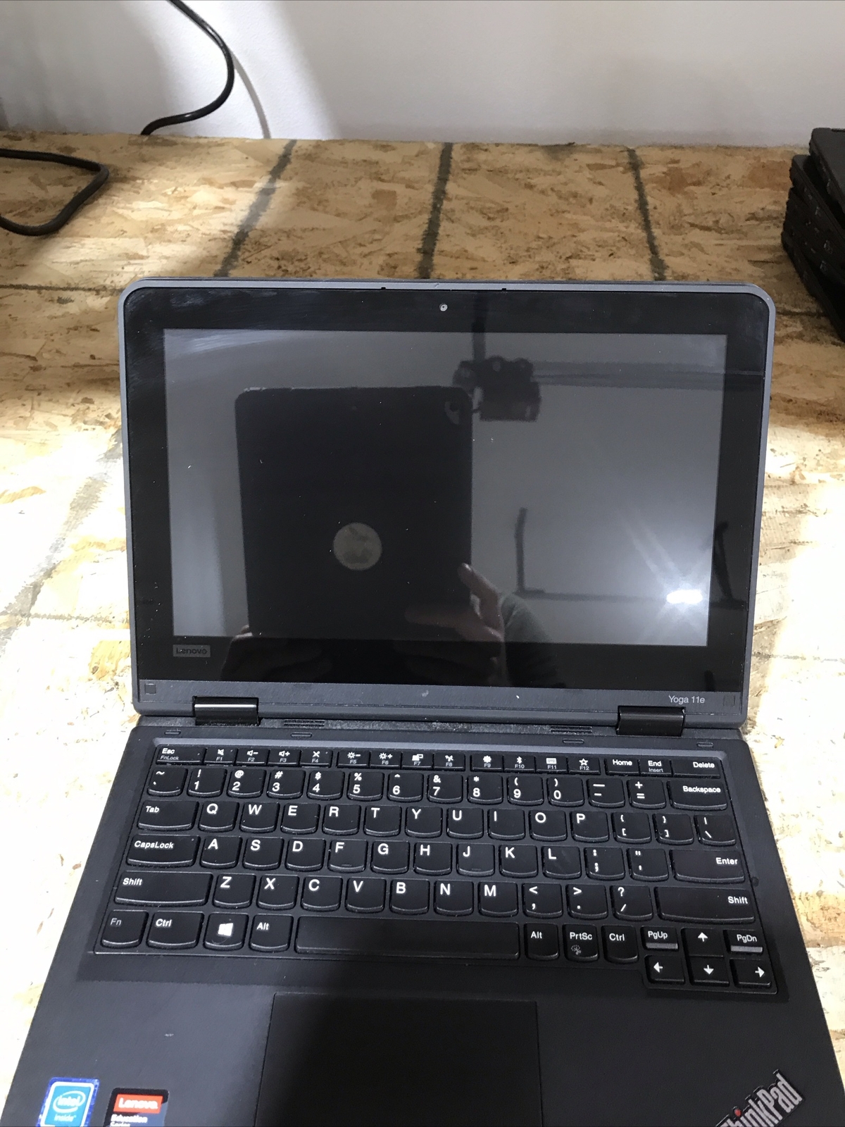 Lenovo Yoga 11e 5th Gen – Touch – Celeron N4100 4GB RAM NO HD H292