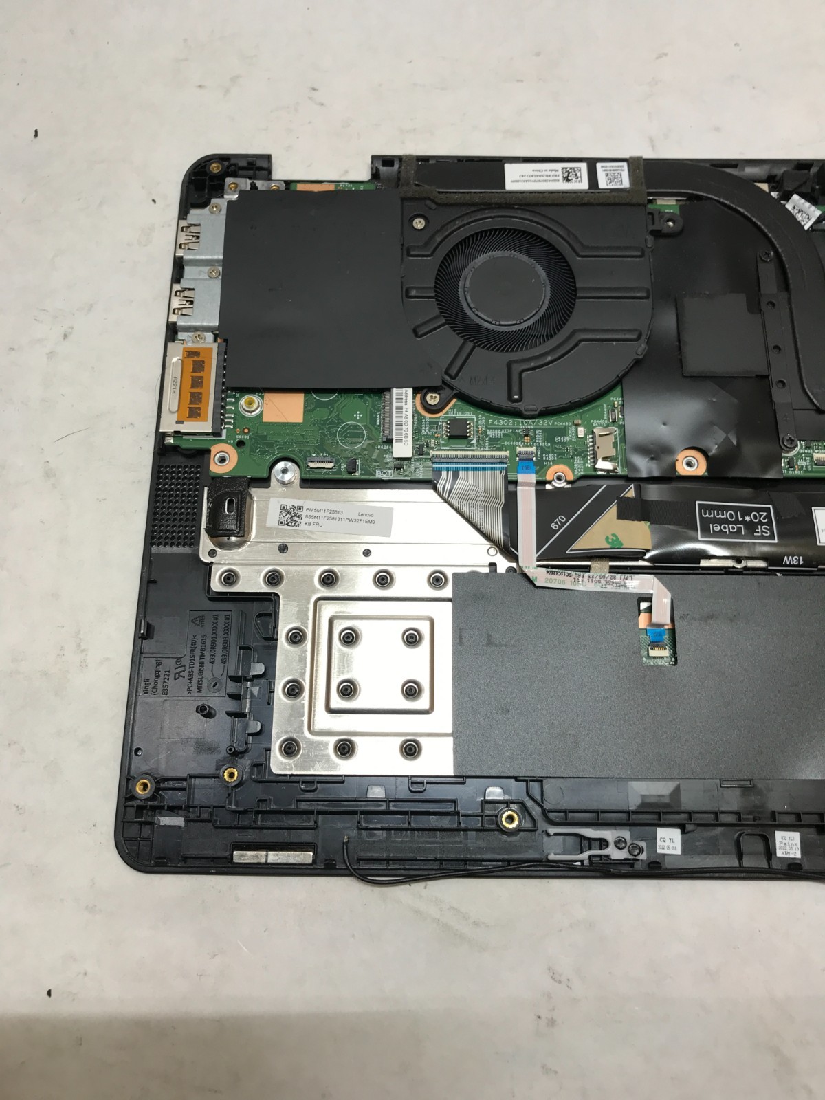 Lenovo 13W Yoga 13″ AMD Ryzen 5 5625U NO RAM NO SSD/OS For Parts READ DESC! – DW