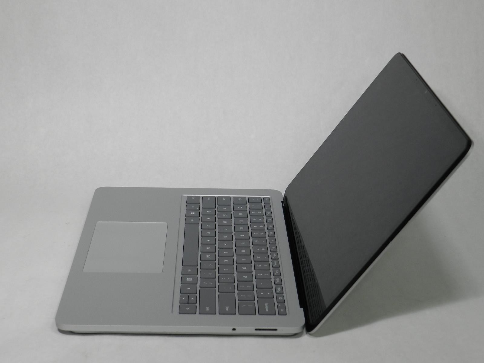MICROSOFT Surface Laptop Studio | i7-11370H | 512GB SSD | 16GB | B+ | RTX3050 Ti