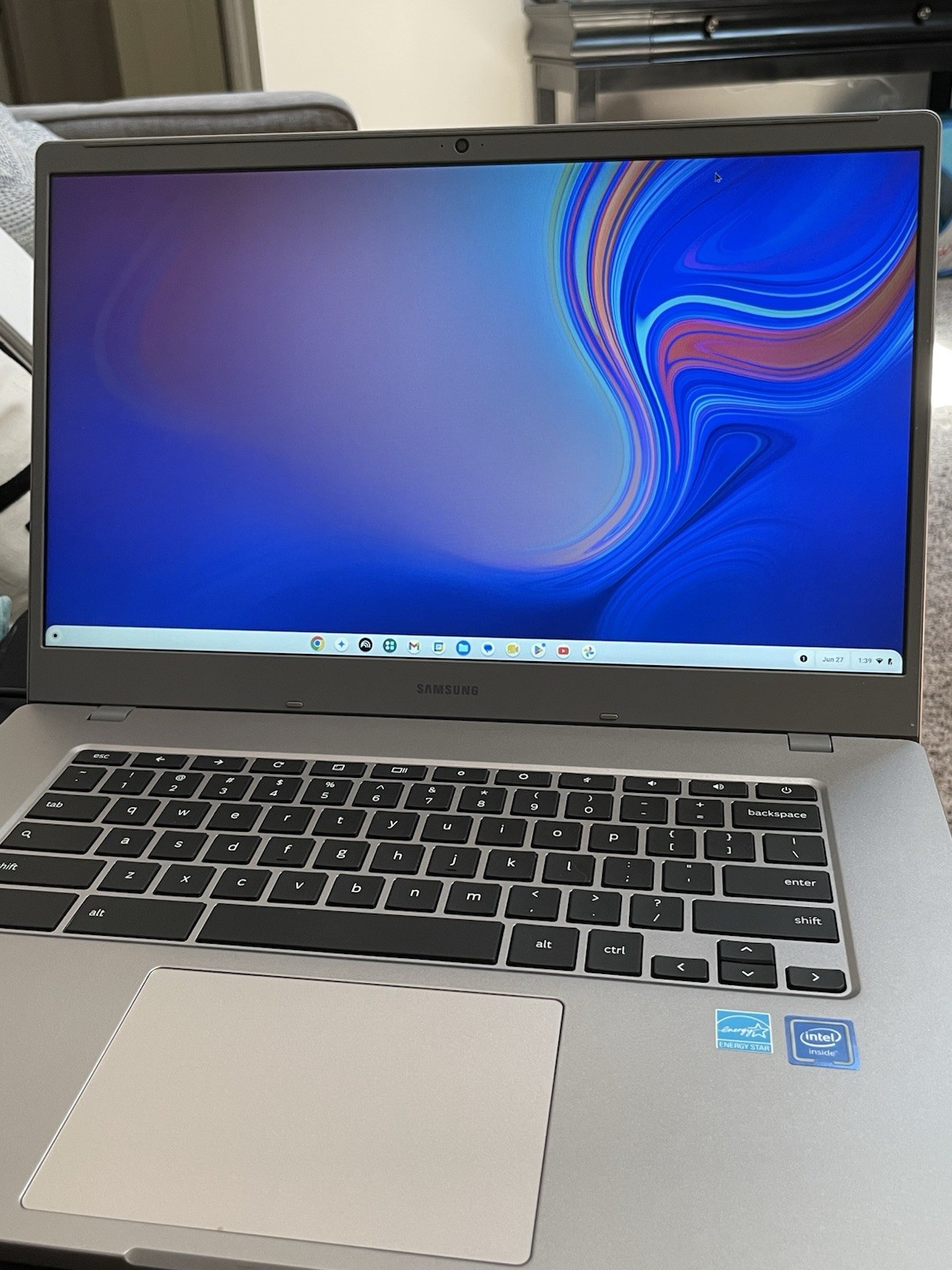 Samsung Chromebook XE350XBA (15.6″, Intel N4000, 4GB, 32GB, ChromeOS) w/ Charger