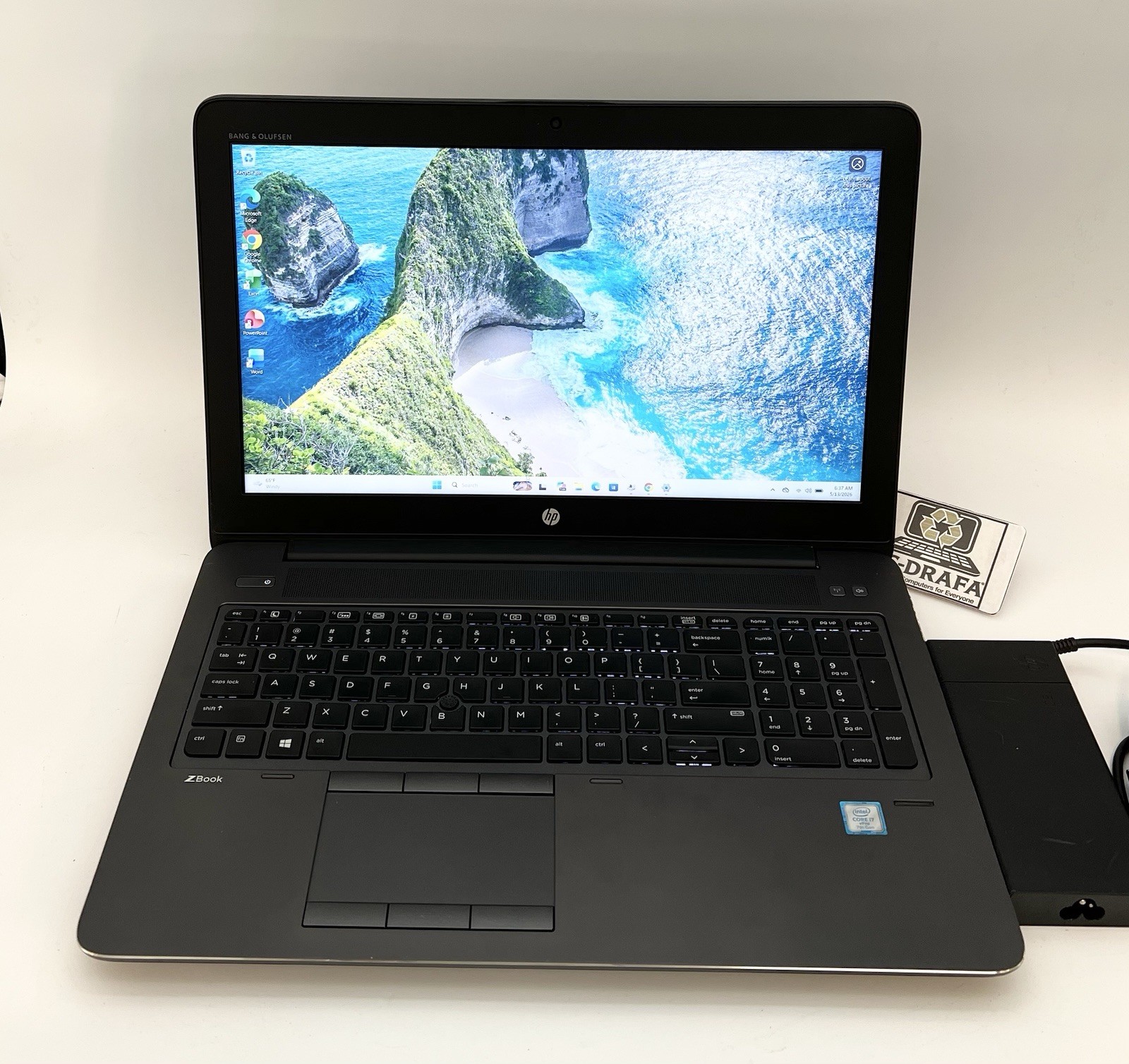 HP zBook 15 G4 i7-7820HQ 2.90GHz 32GB RAM 1tb Nvme SSD Win 11 Pro NVIDIA M2200