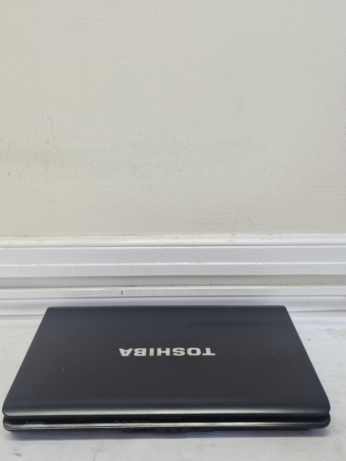 Toshiba Satellite A215-S7433 Laptop – AMD Athlon 64X2 – 2GB RAM – BAD BATT READ
