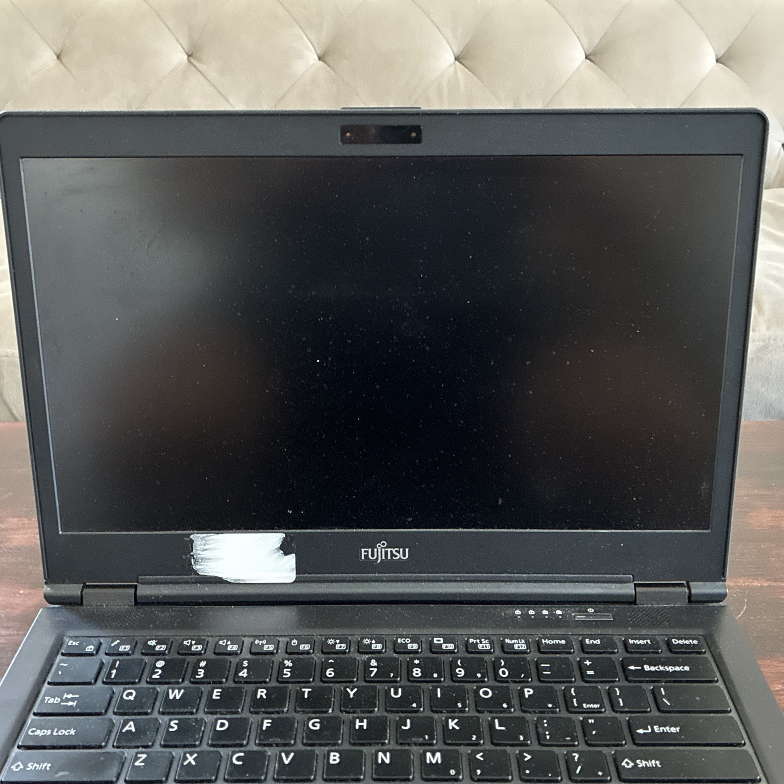 Fujitsu Lifebook U749 14″ i7-8665U 4.80GHz 16GB Ram – No SSD / Read Descrip
