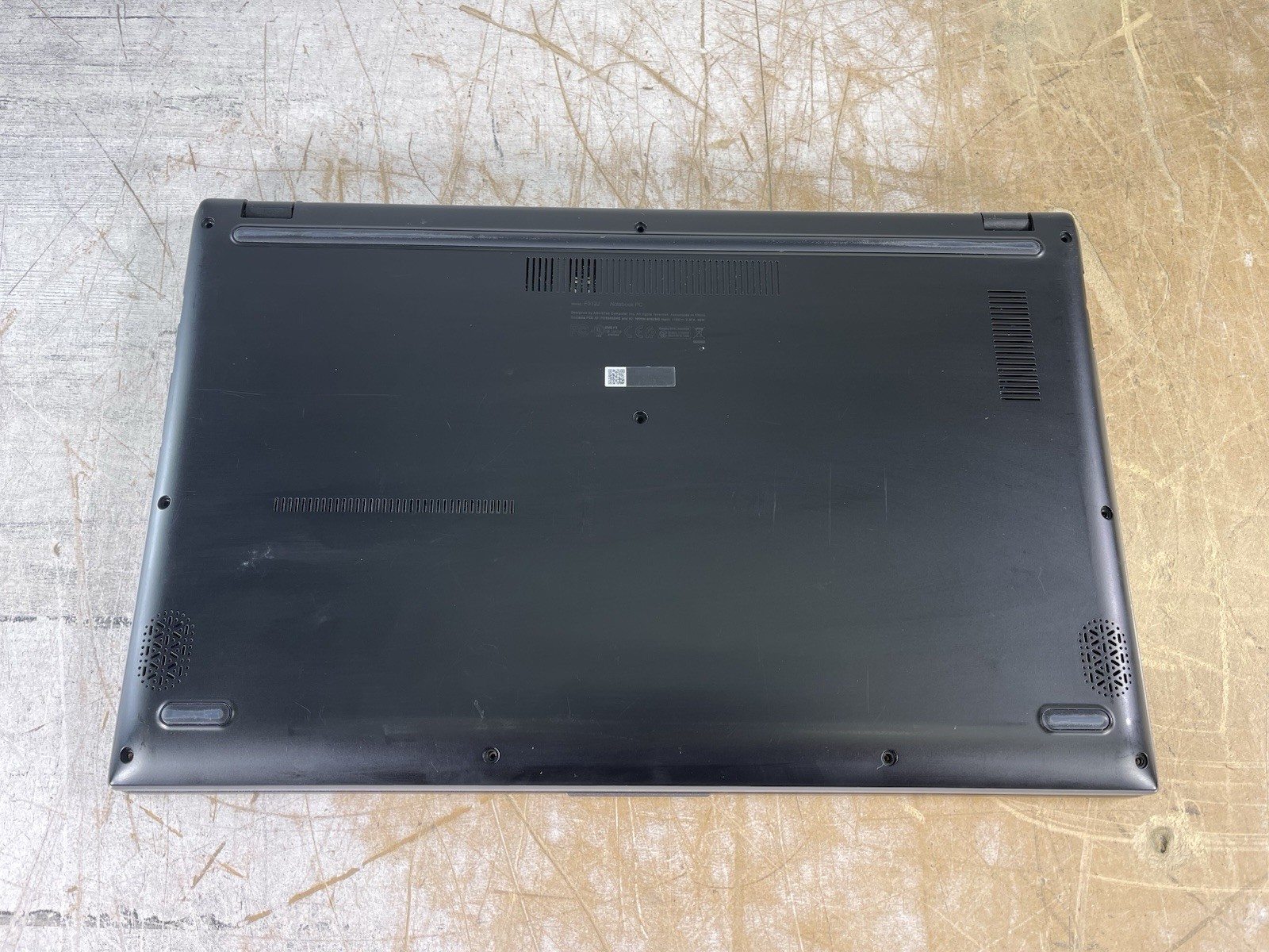 ASUS VIVOBOOK F512J i3-1005G1 @ 1.20 GHz, 12GB RAM, NO HDD/OS